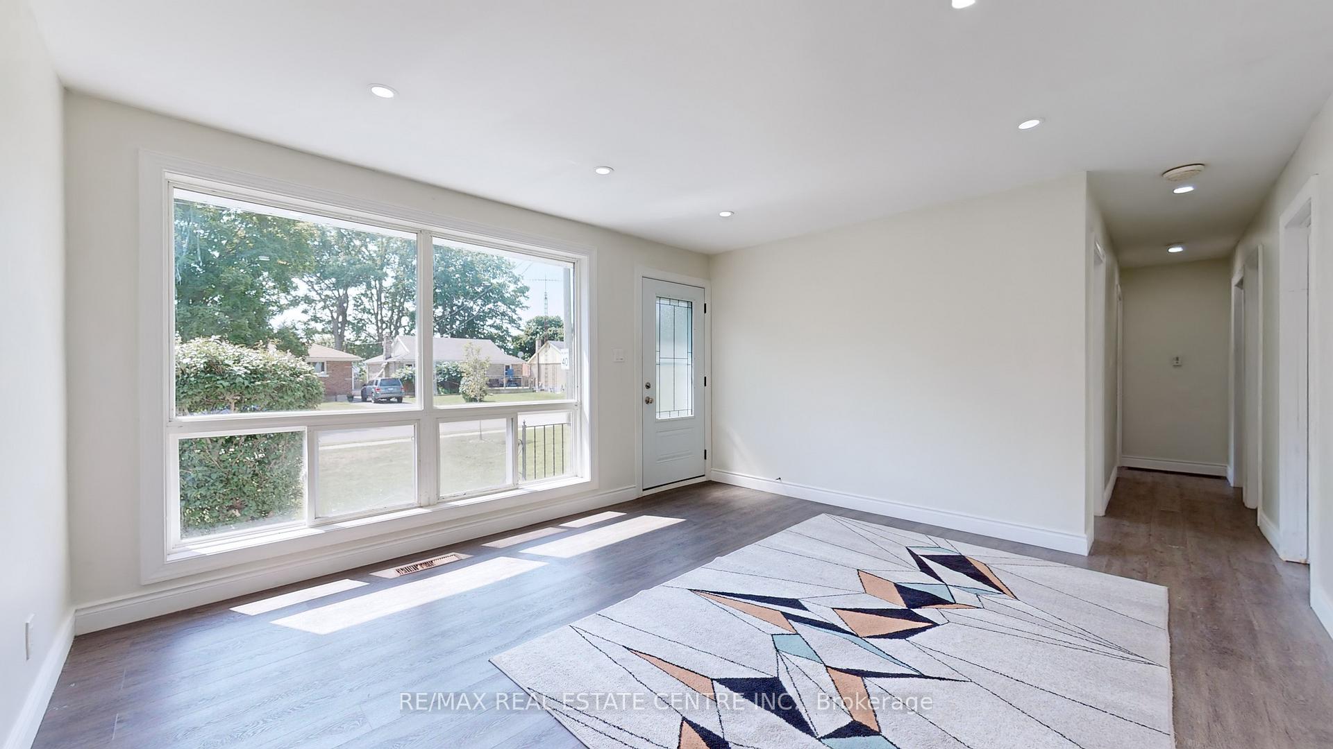 Photo 4 of 94 Glenview Avenue, Cambridge — HOMEH