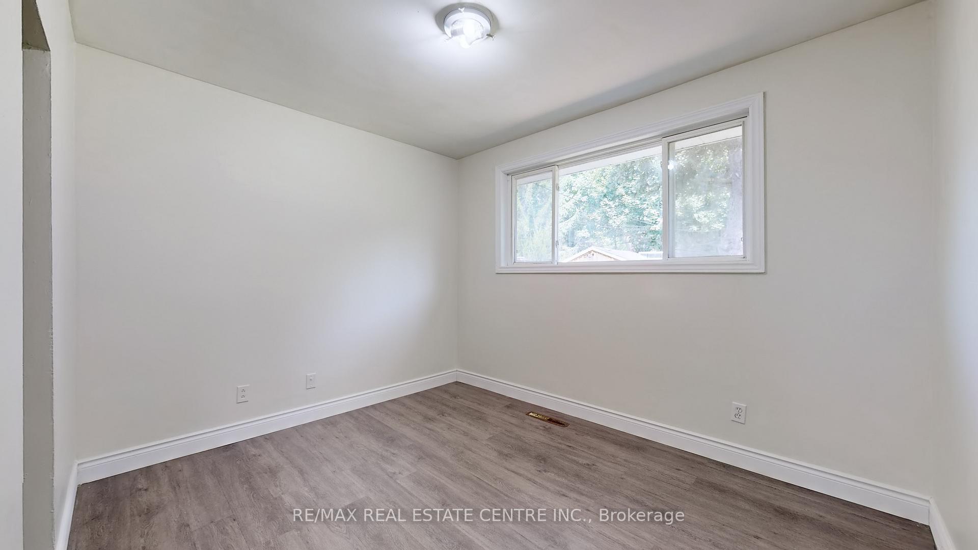 Photo 12 of 94 Glenview Avenue, Cambridge — HOMEH