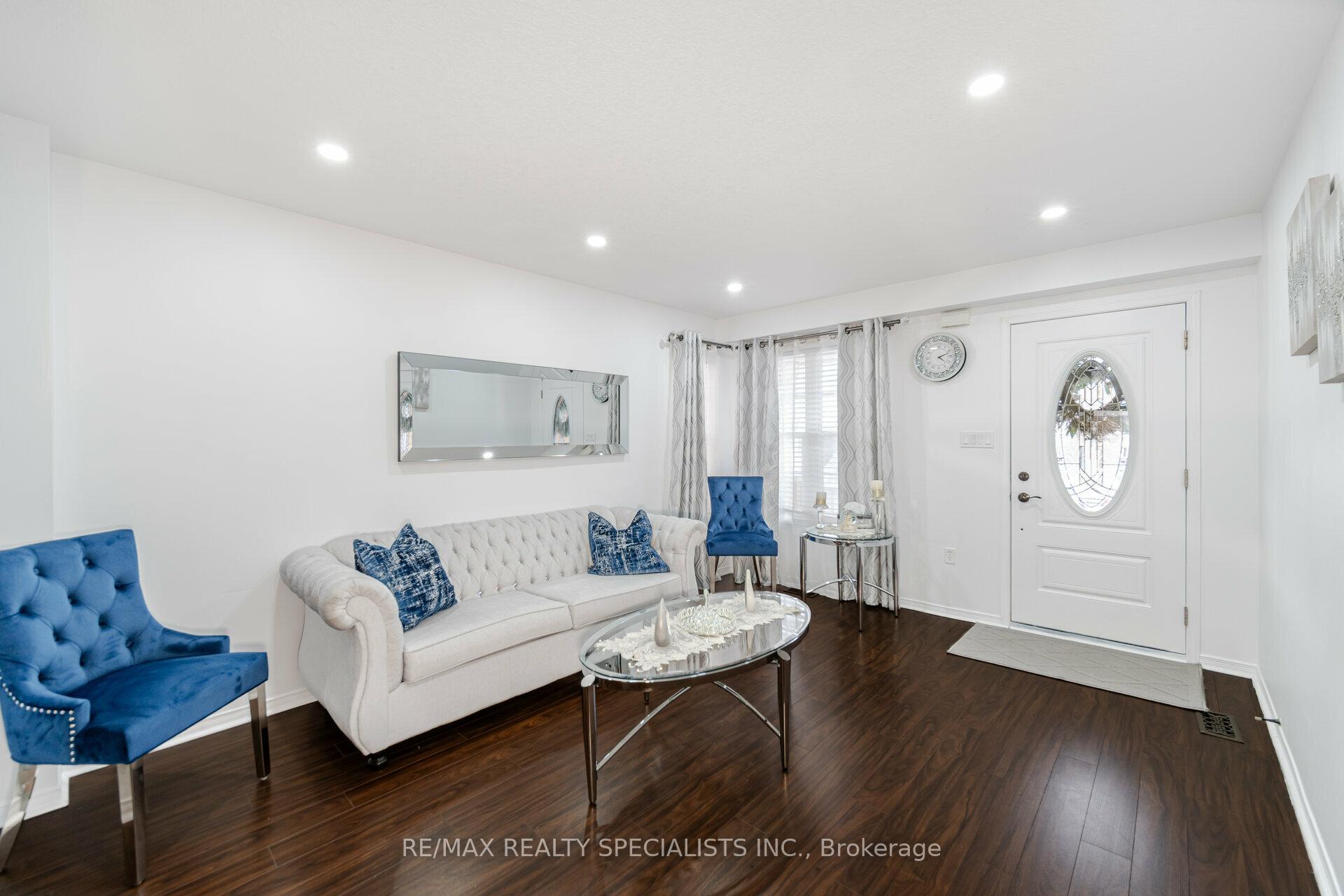 Photo 2 of 51 Yeaman Drive, Cambridge — HOMEH