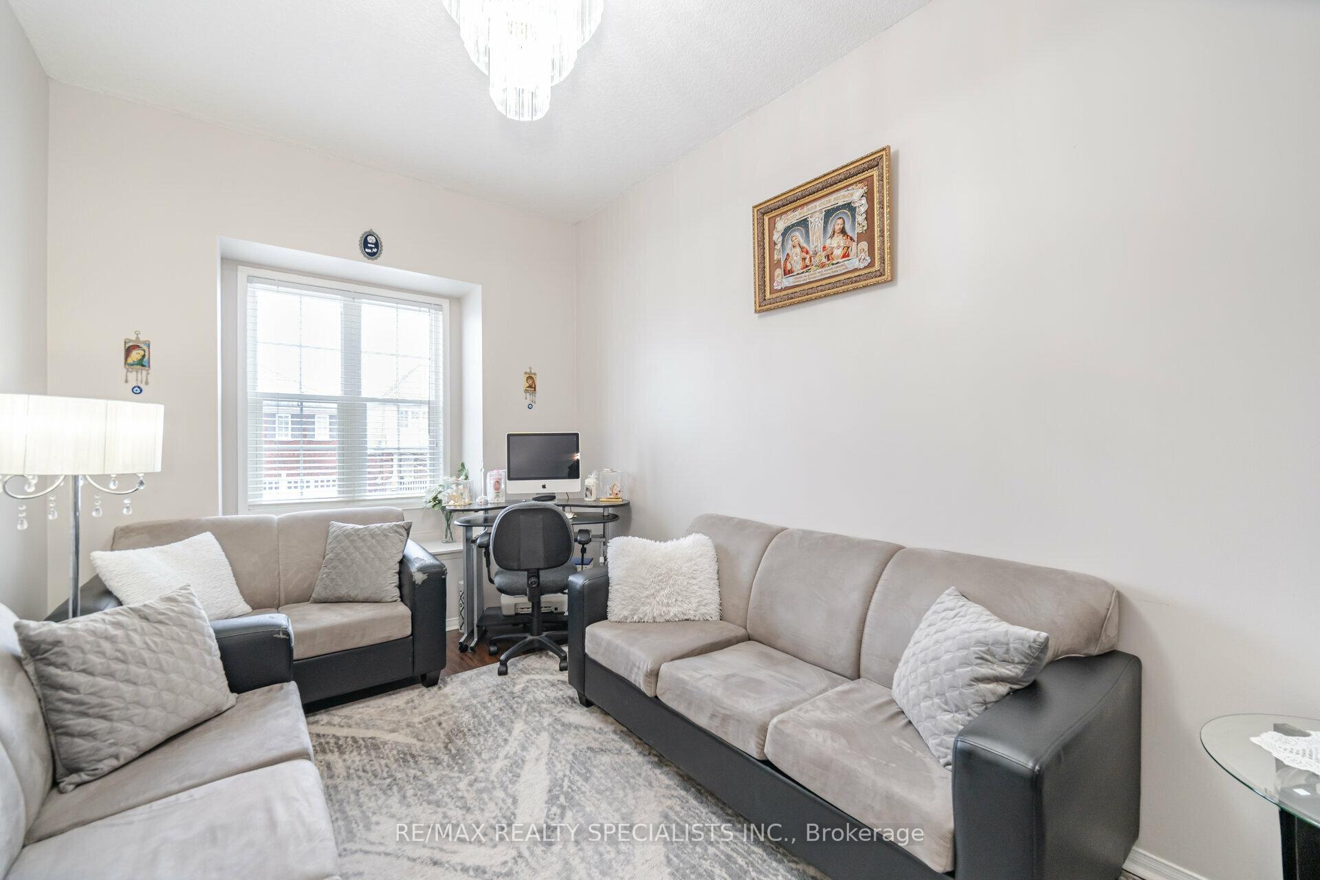 Photo 25 of 51 Yeaman Drive, Cambridge — HOMEH
