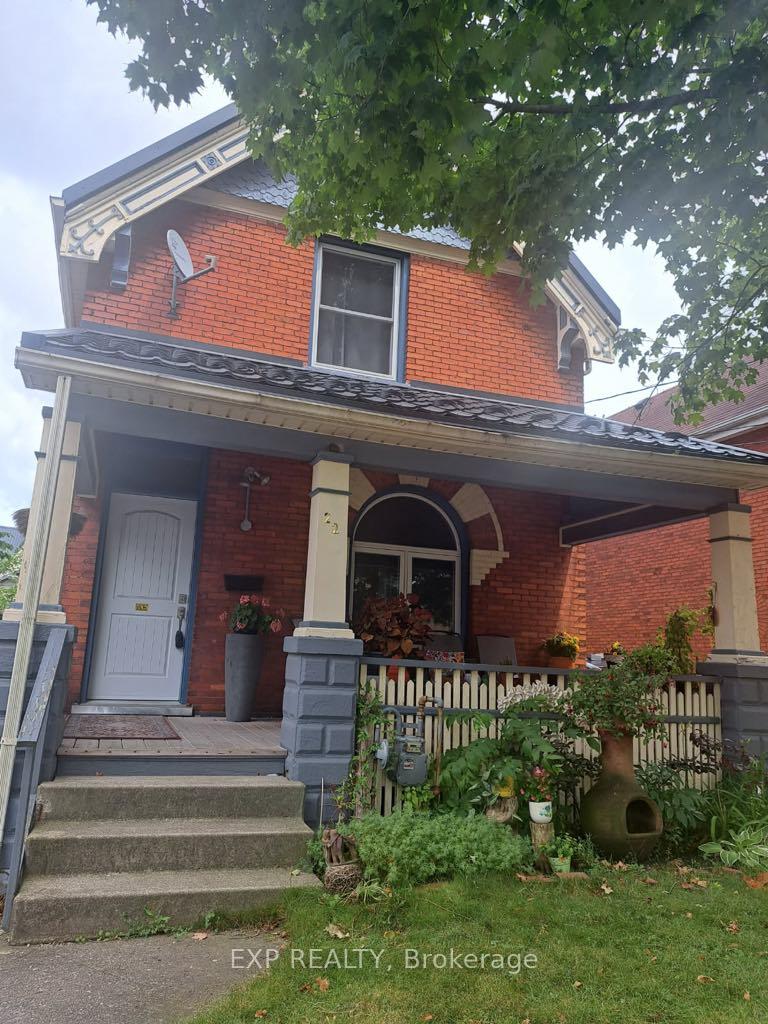 Front of 22 Hyatt Avenue