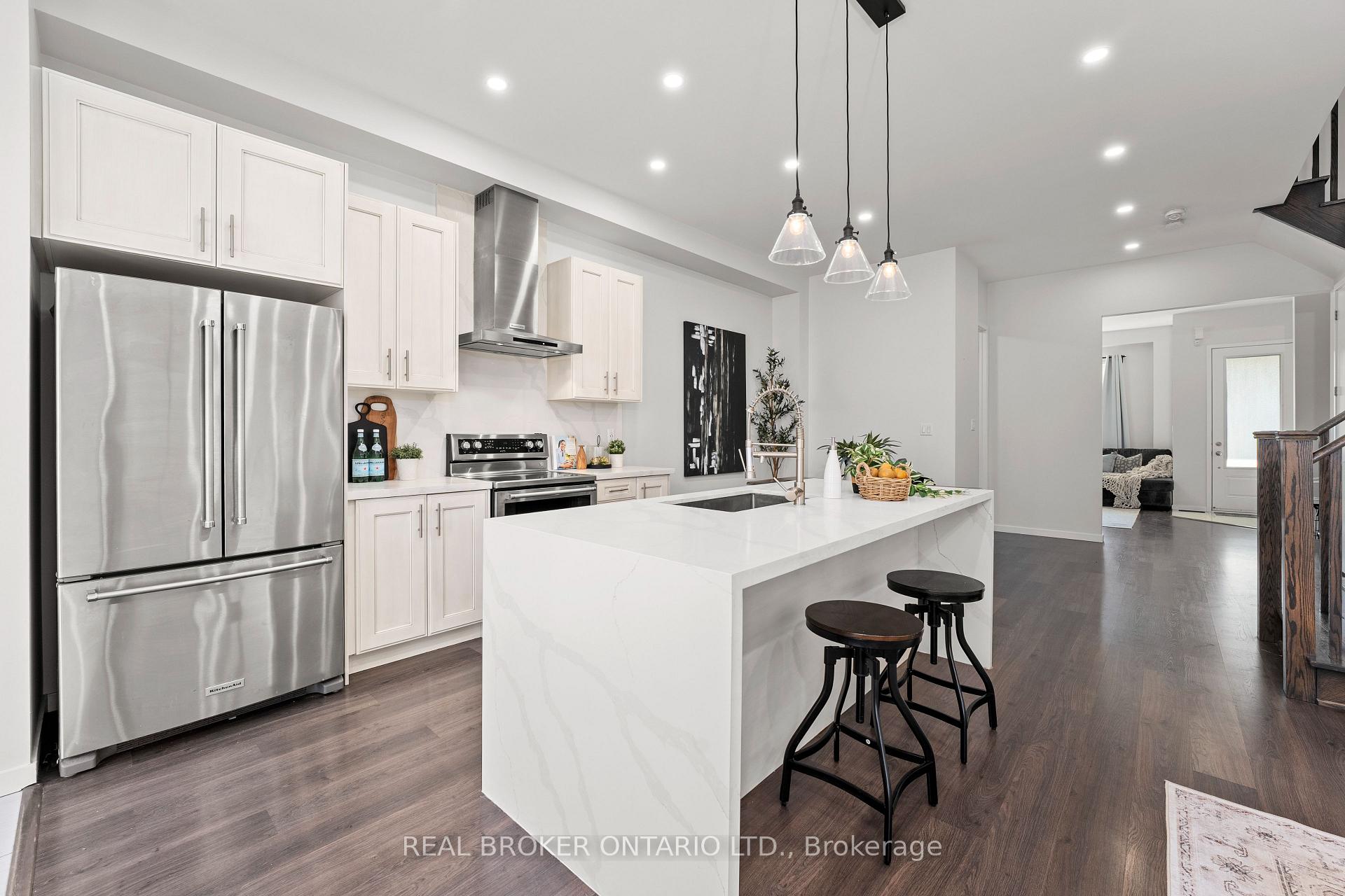 Photo 7 of 1230 Wellington Street E, Aurora, Bayview Northeast — HOMEH