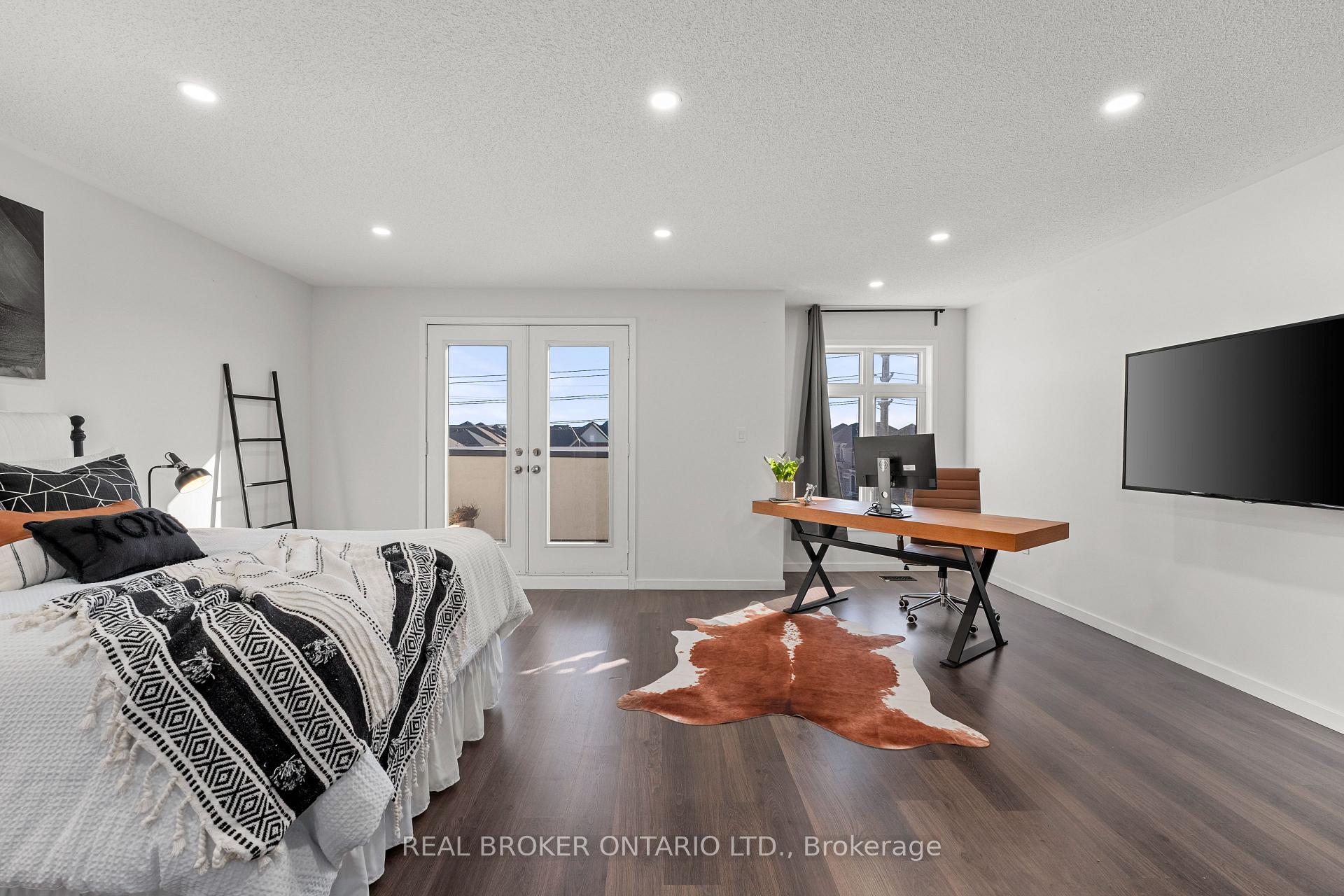 Photo 19 of 1230 Wellington Street E, Aurora, Bayview Northeast — HOMEH