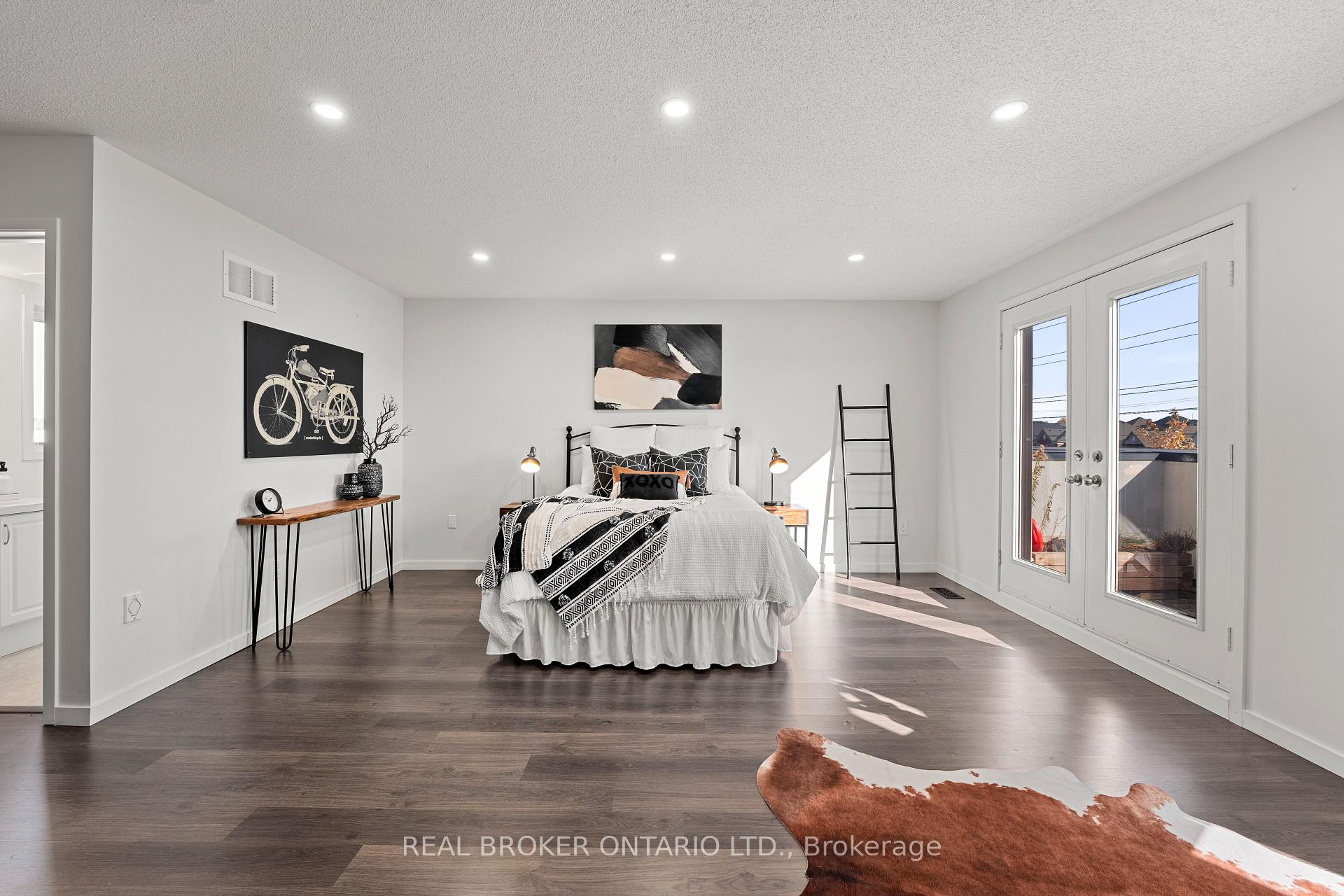 Photo 20 of 1230 Wellington Street E, Aurora, Bayview Northeast — HOMEH