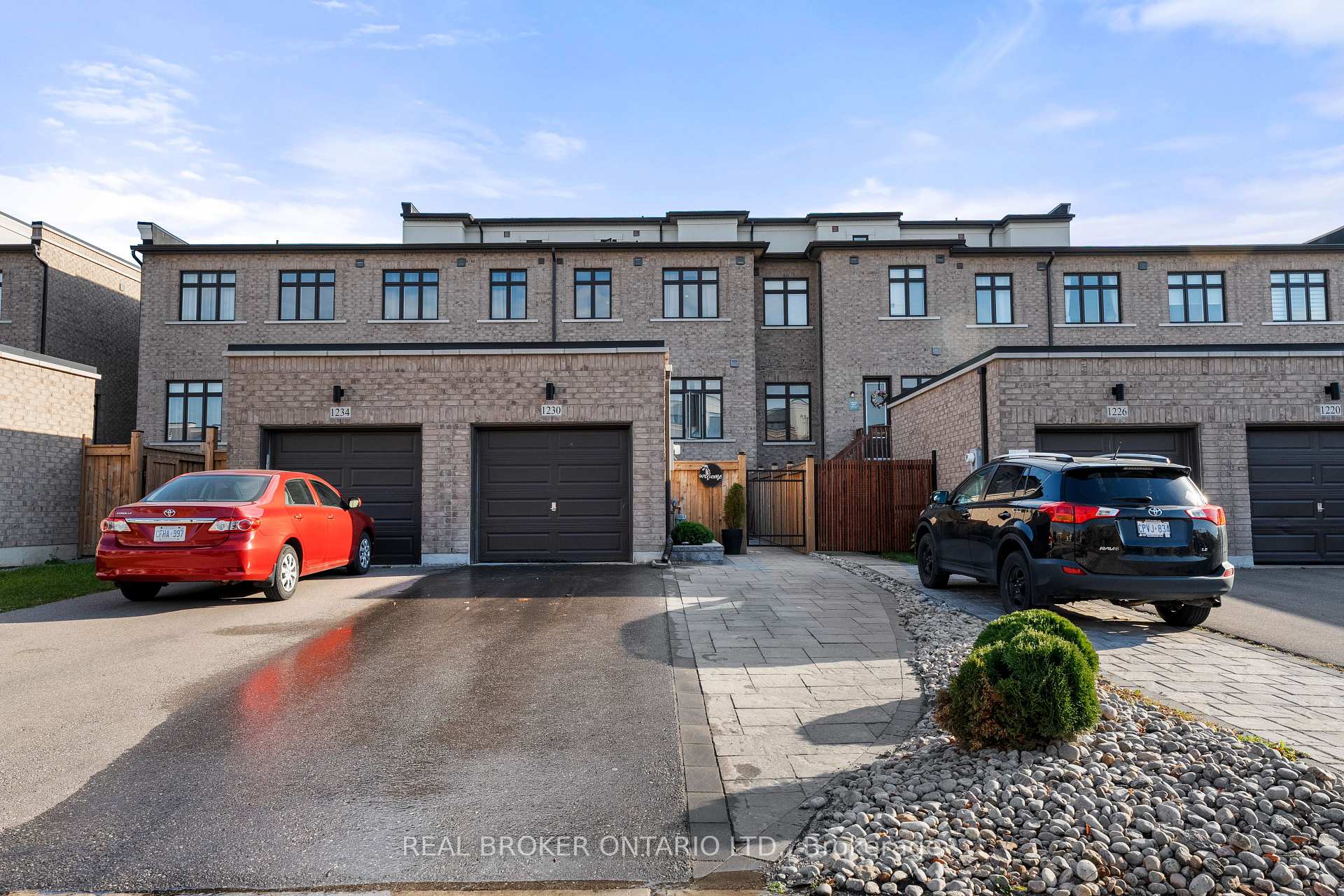 Photo 28 of 1230 Wellington Street E, Aurora, Bayview Northeast — HOMEH