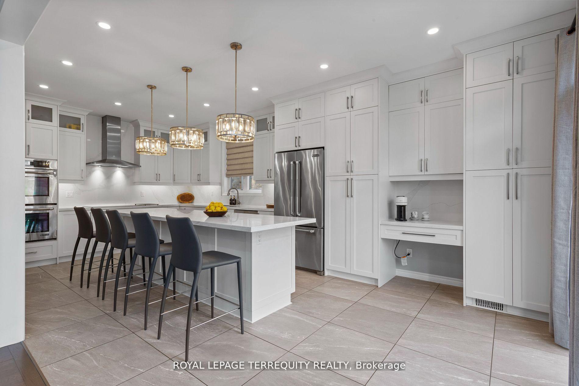 Photo 10 of 1821 Castlepoint Drive, Oshawa, Taunton — HOMEH