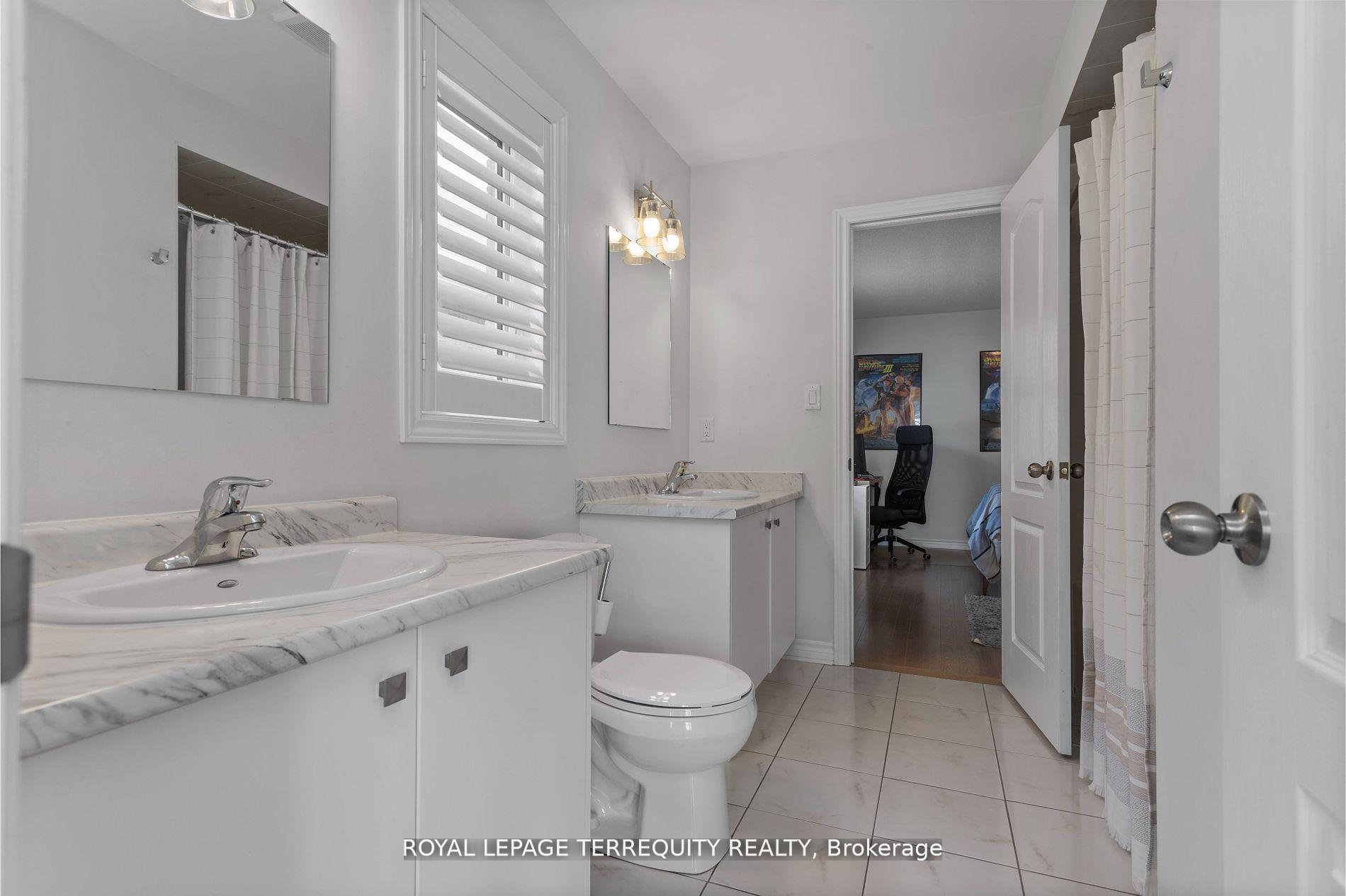 Photo 18 of 1821 Castlepoint Drive, Oshawa, Taunton — HOMEH