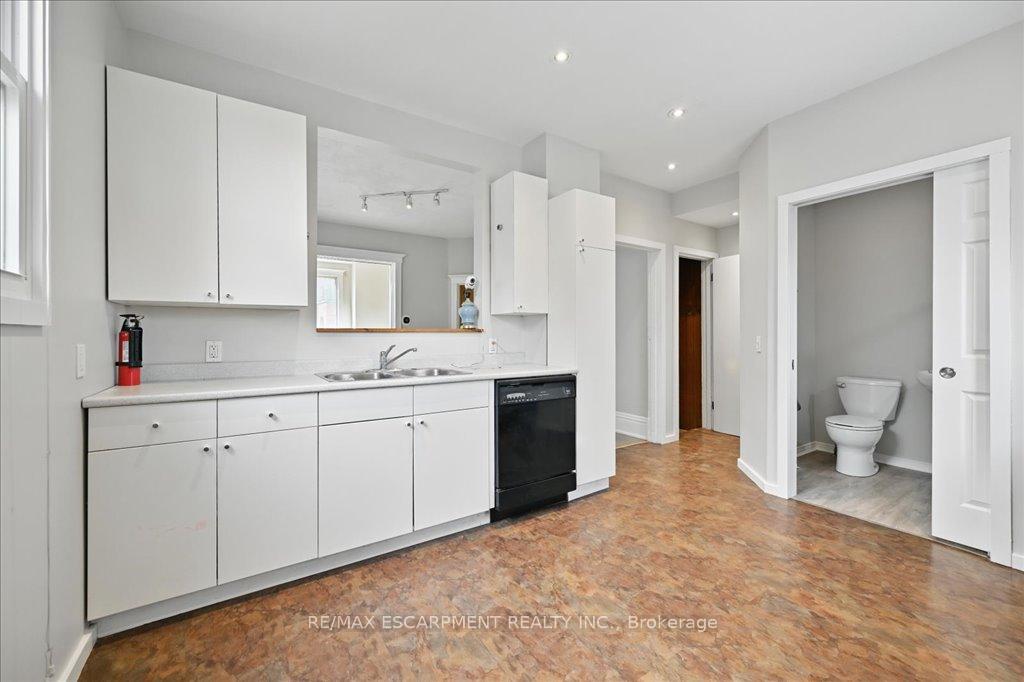 Photo 6 of 15 Huron Street, Hamilton, Gibson — HOMEH