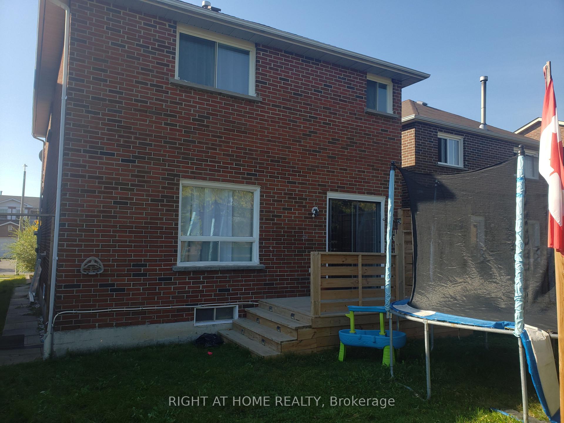 Photo 9 of 8 Reed Drive, Ajax, Central — HOMEH