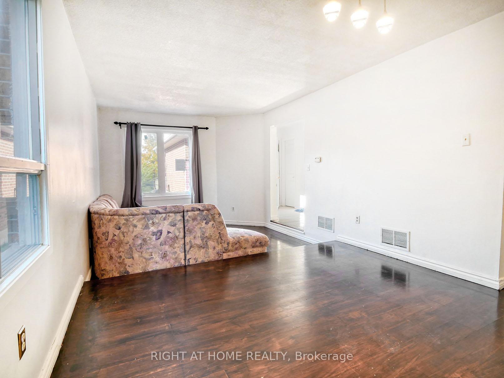 Photo 20 of 8 Reed Drive, Ajax, Central — HOMEH