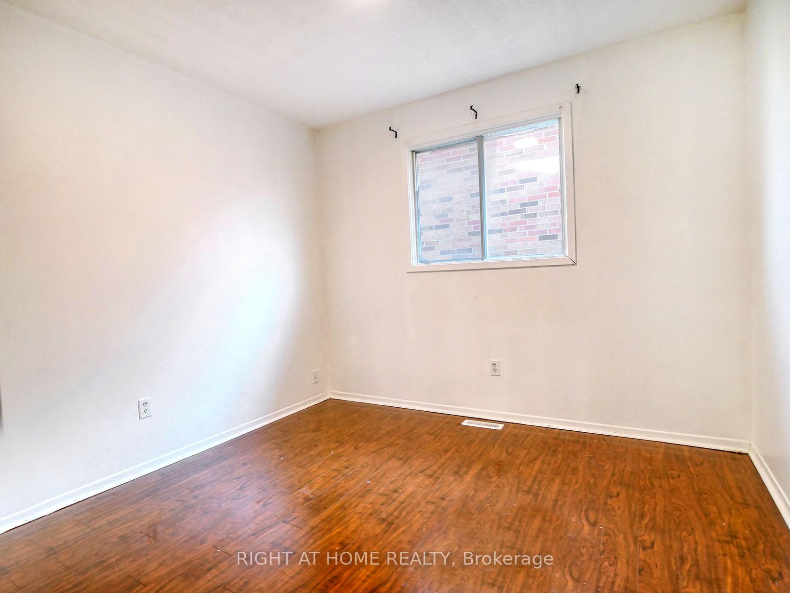 Photo 10 of 8 Reed Drive, Ajax, Central — HOMEH