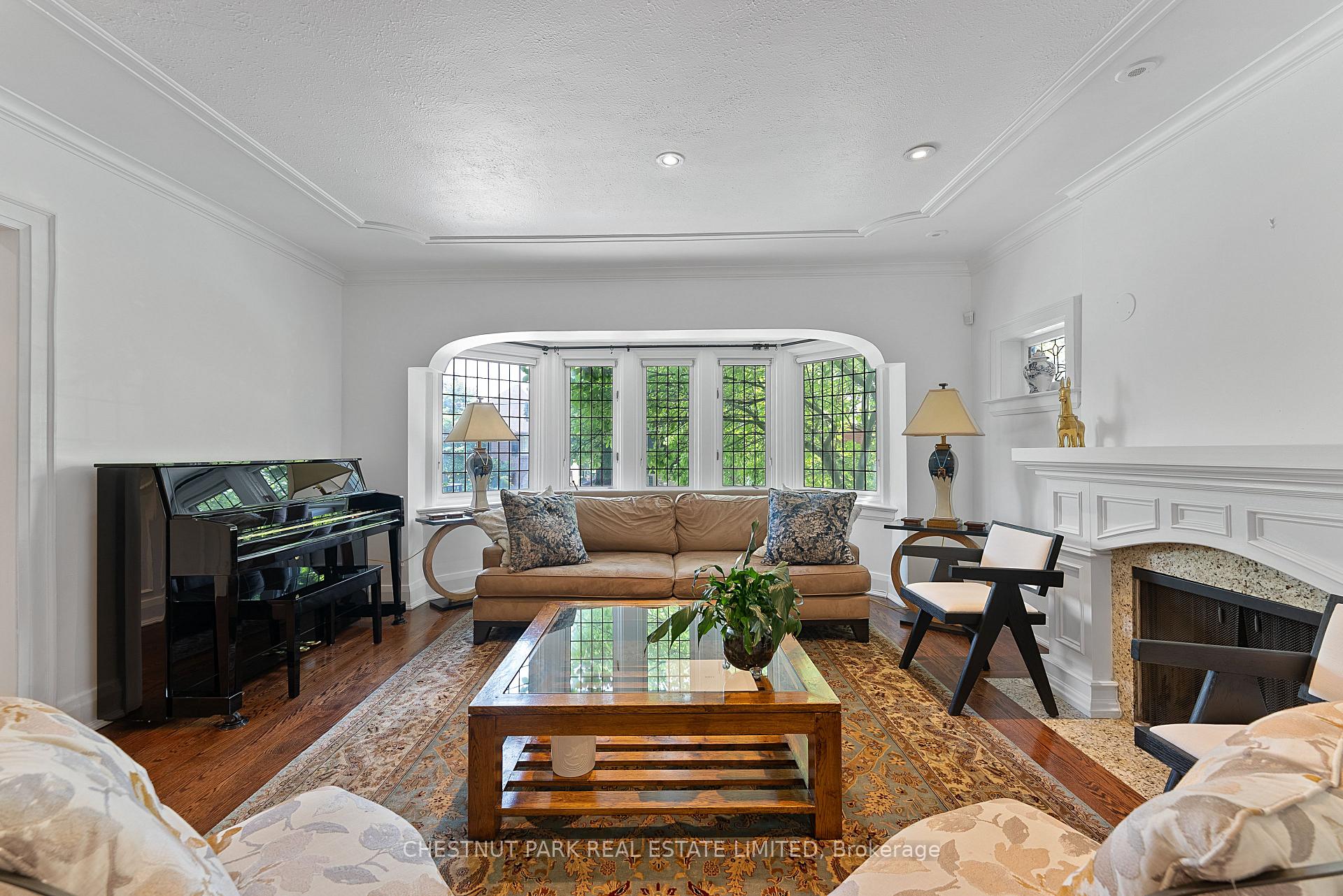 Photo 8 of 38 Poplar Plains Crescent, Toronto, The Annex — HOMEH