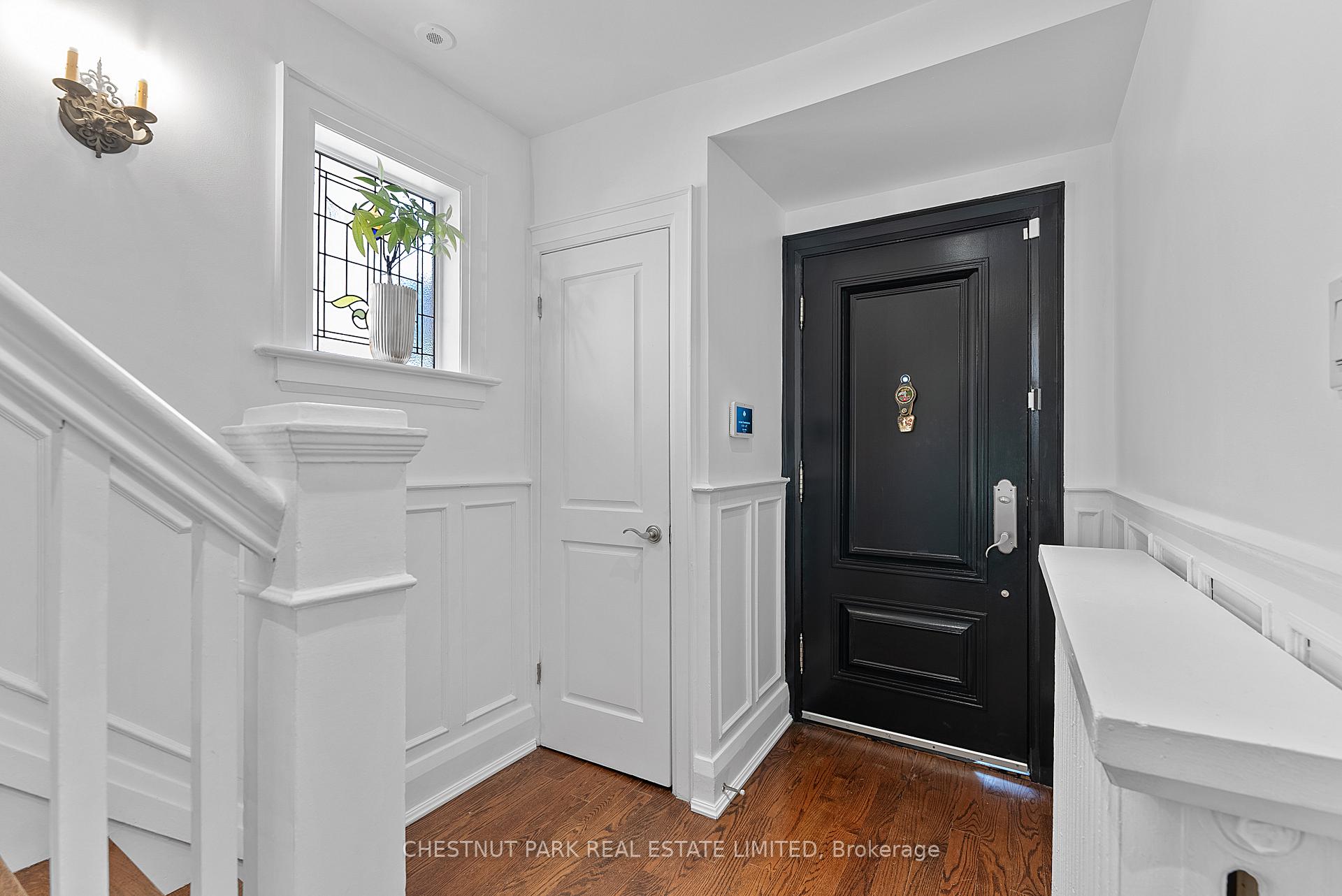 Photo 25 of 38 Poplar Plains Crescent, Toronto, The Annex — HOMEH