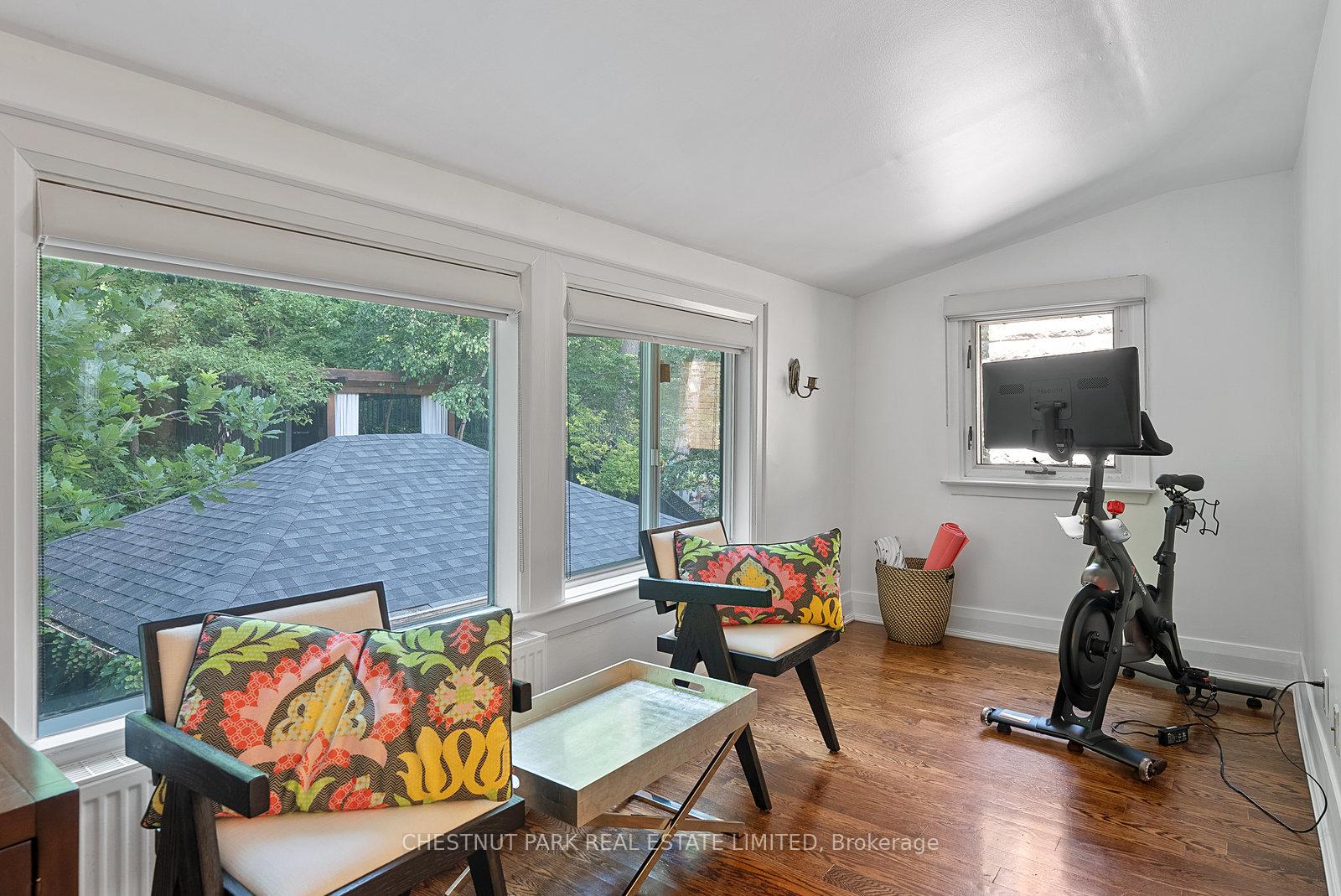 Photo 10 of 38 Poplar Plains Crescent, Toronto, The Annex — HOMEH