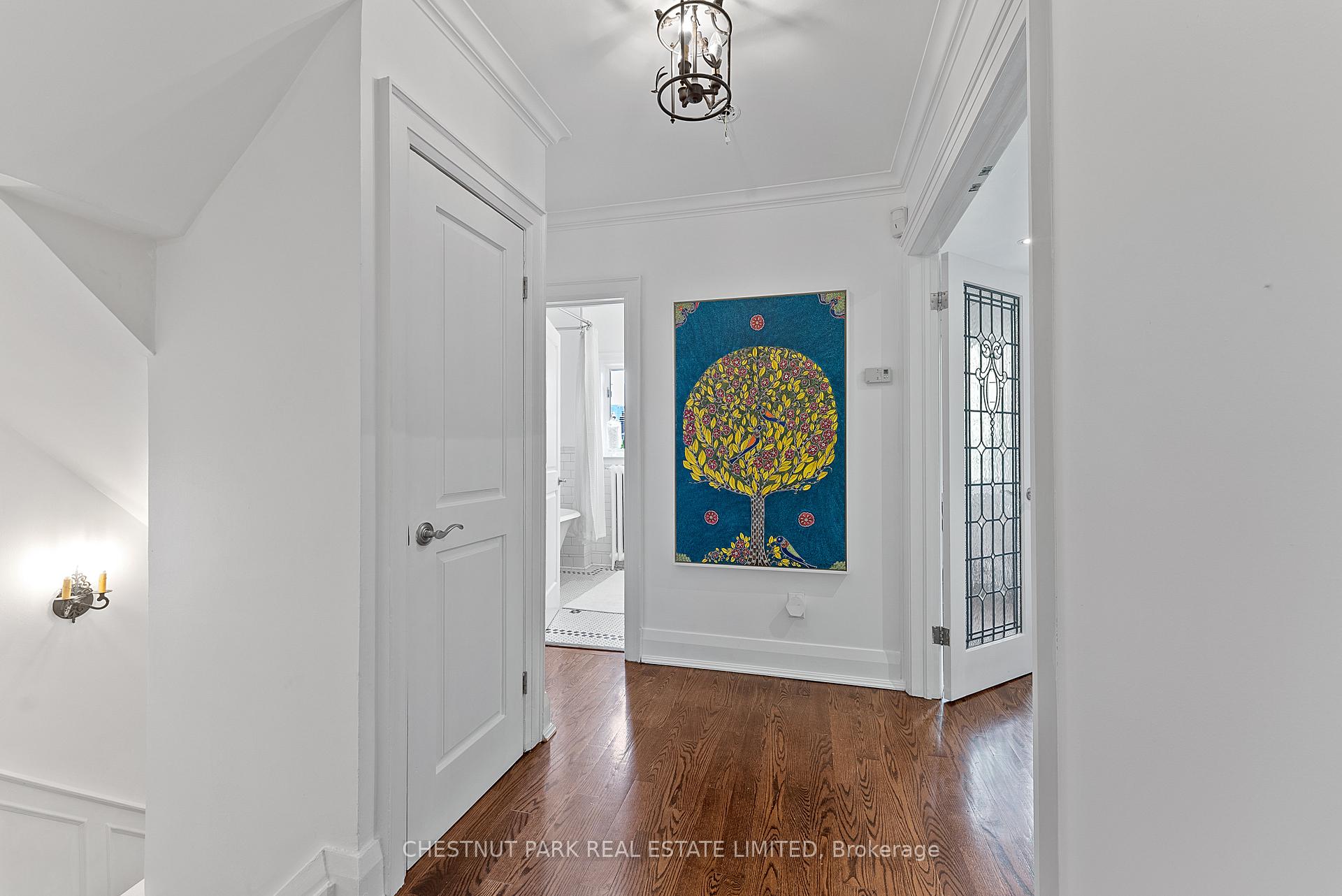 Photo 33 of 38 Poplar Plains Crescent, Toronto, The Annex — HOMEH