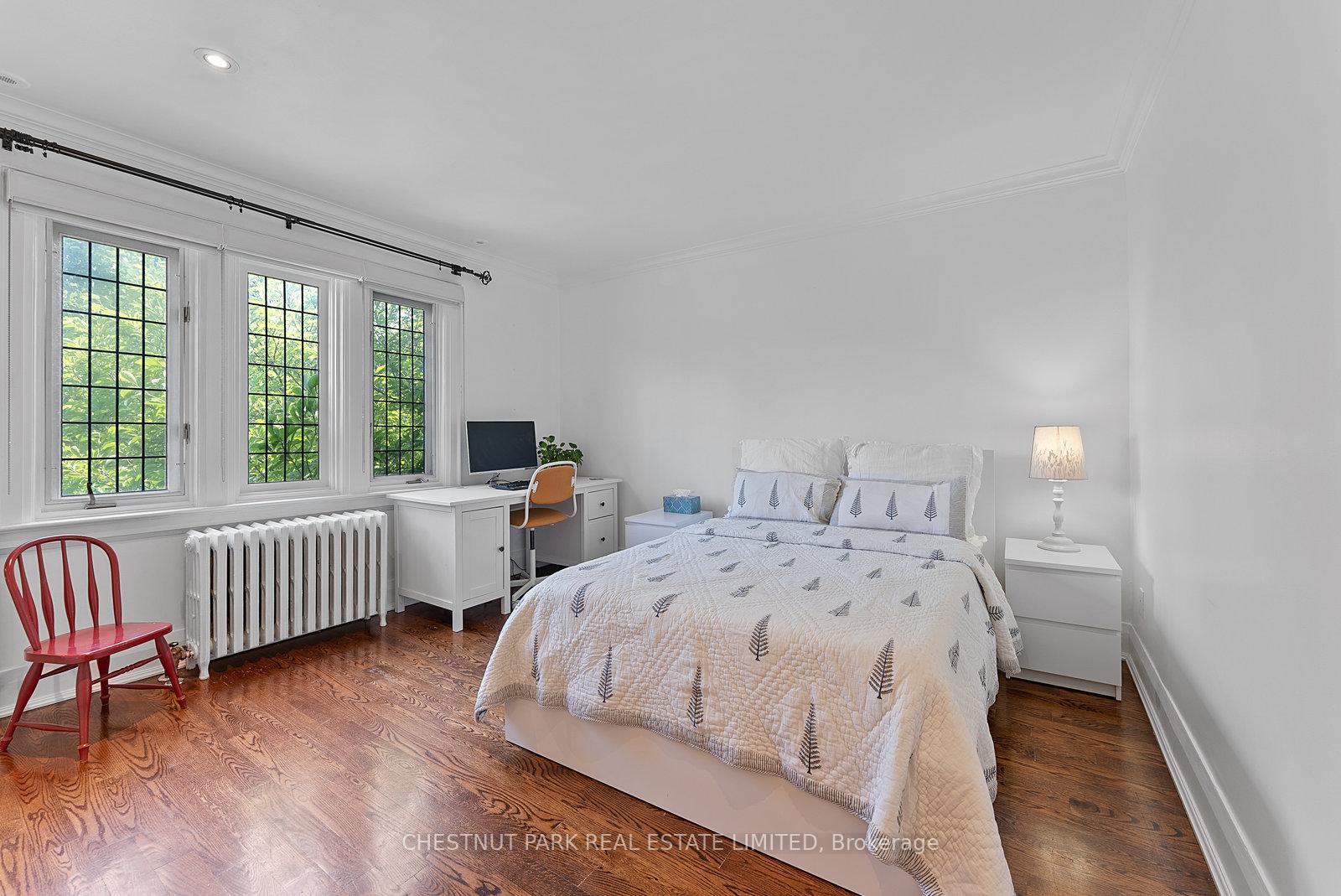 Photo 13 of 38 Poplar Plains Crescent, Toronto, The Annex — HOMEH