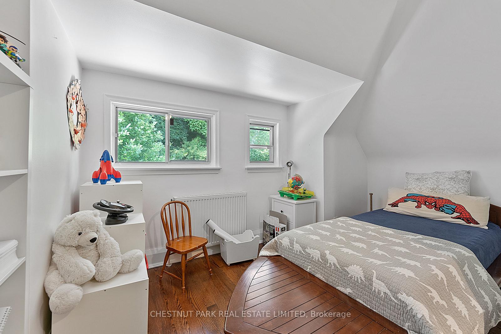 Photo 23 of 38 Poplar Plains Crescent, Toronto, The Annex — HOMEH