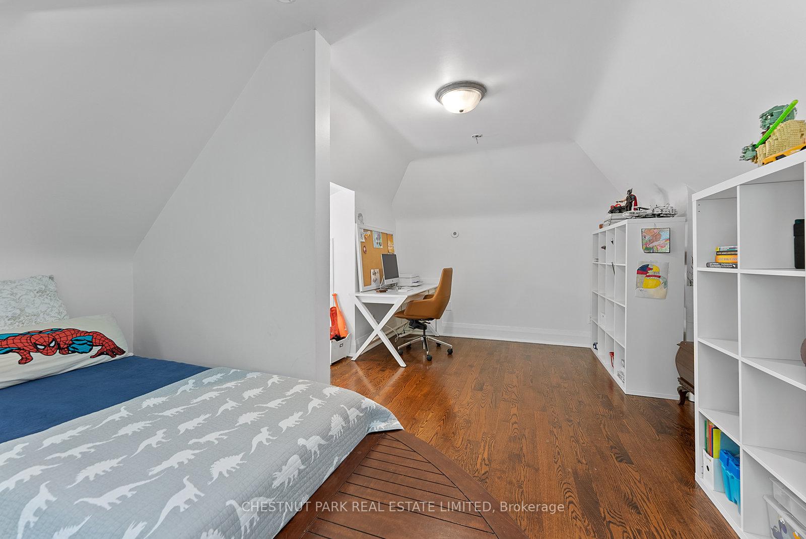 Photo 20 of 38 Poplar Plains Crescent, Toronto, The Annex — HOMEH