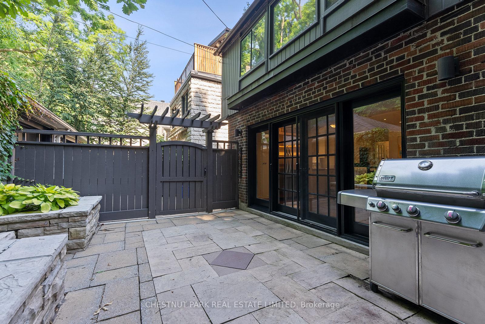 Photo 31 of 38 Poplar Plains Crescent, Toronto, The Annex — HOMEH