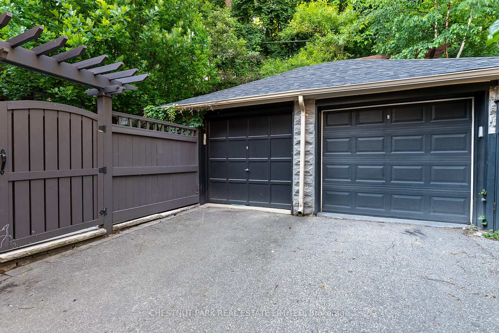 Photo 34 of 38 Poplar Plains Crescent, Toronto, The Annex — HOMEH