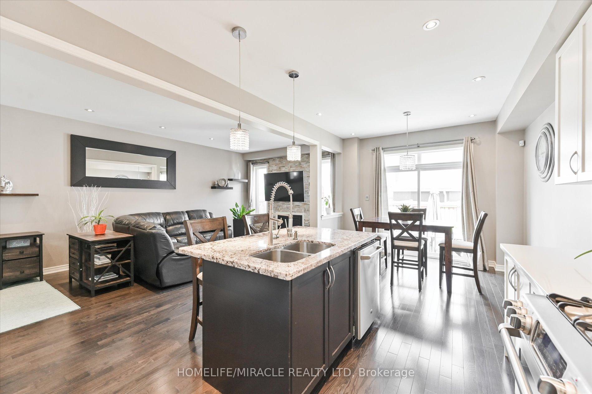 Photo 3 of 23 Killington Avenue, Vaughan, Kleinburg — HOMEH