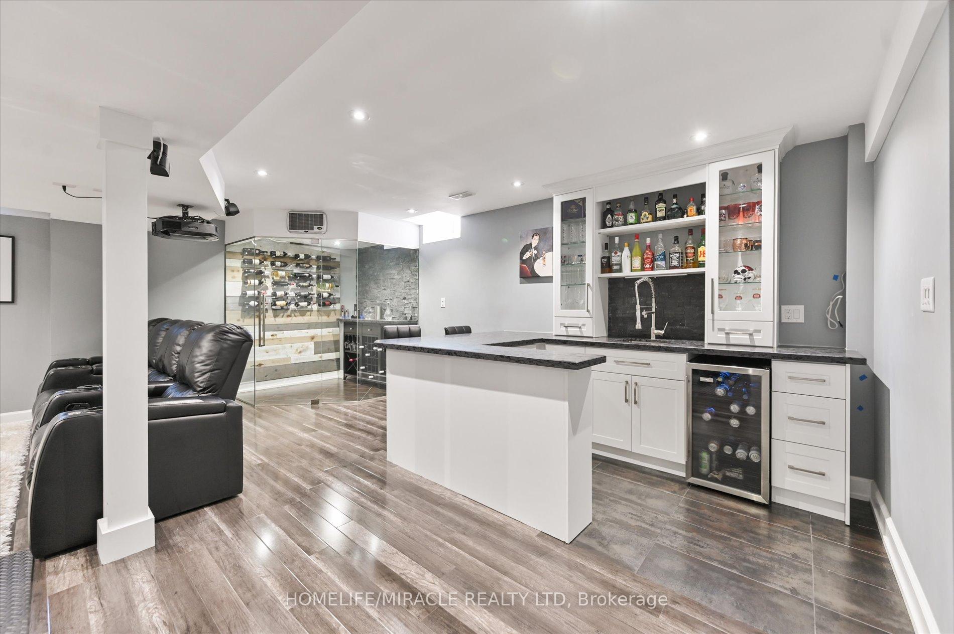 Photo 17 of 23 Killington Avenue, Vaughan, Kleinburg — HOMEH
