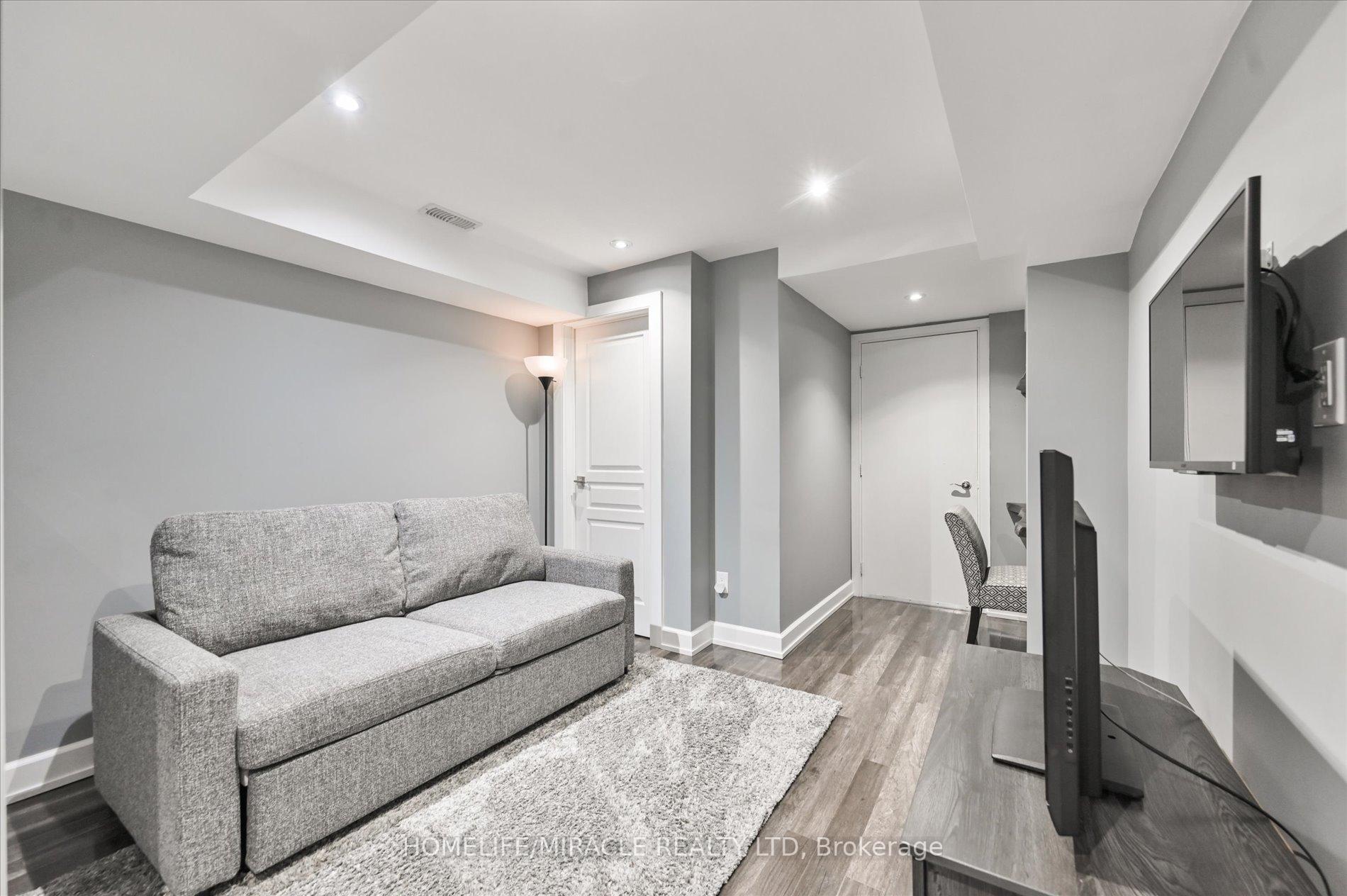 Photo 19 of 23 Killington Avenue, Vaughan, Kleinburg — HOMEH