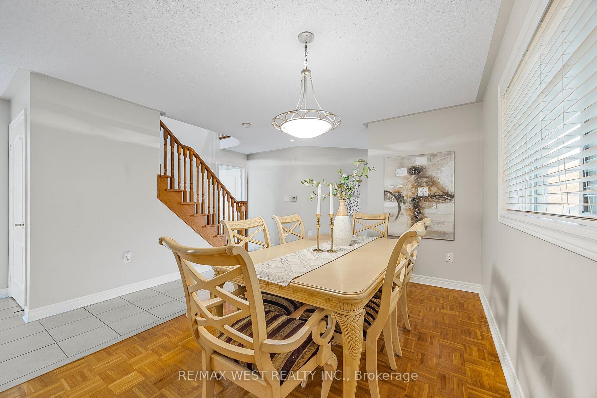 Photo 4 of 9 Loontail Street, Caledon, Bolton West — HOMEH