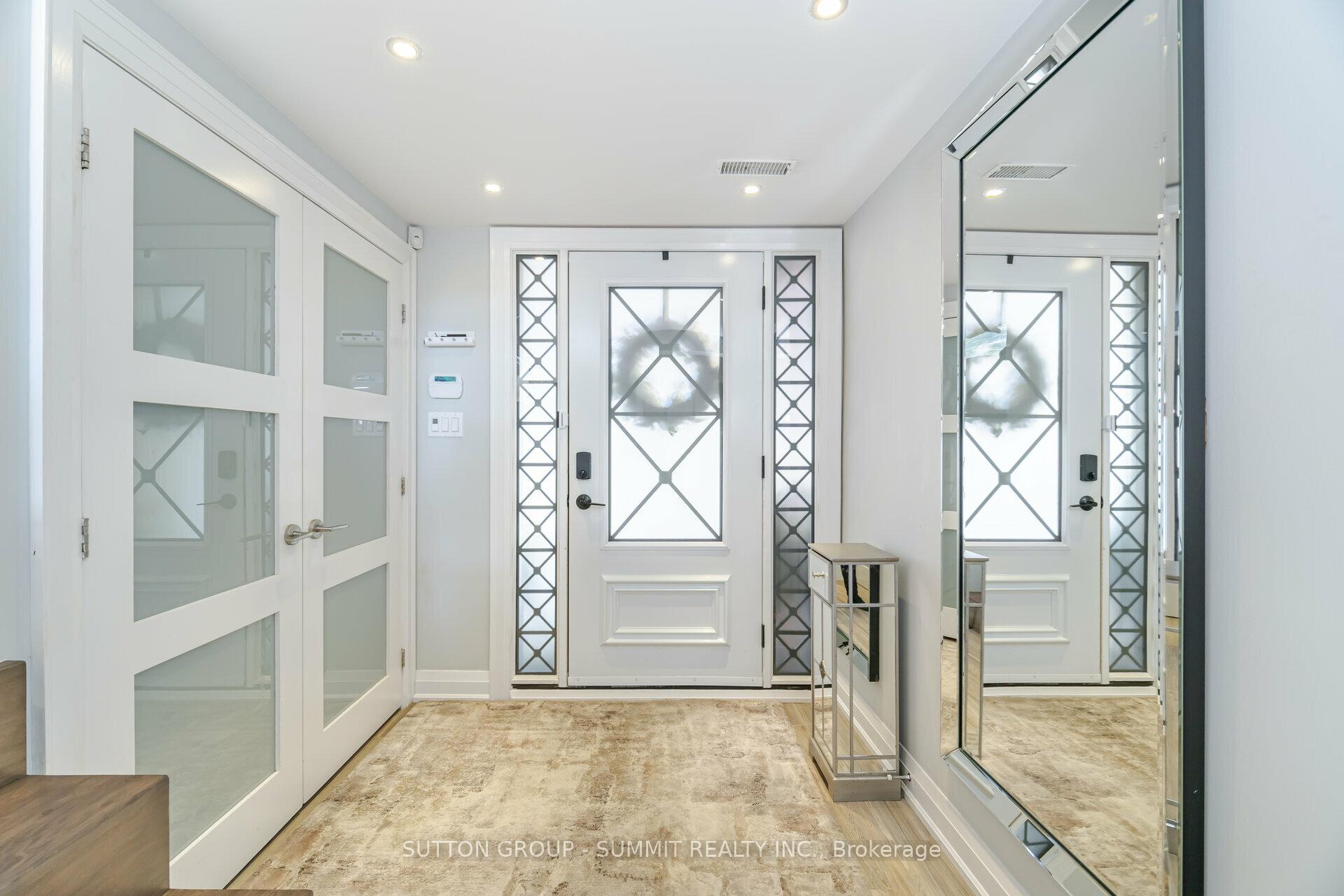 Photo 3 of 3210 Flanagan Crescent, Mississauga, Erindale — HOMEH
