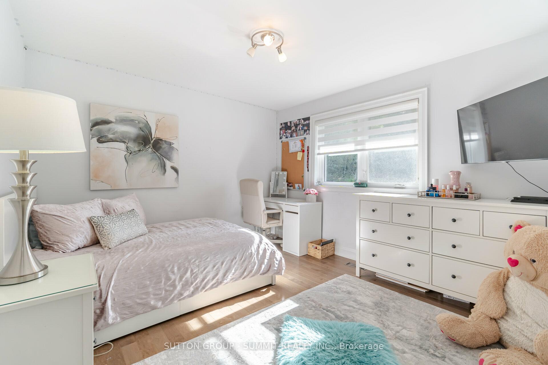 Photo 13 of 3210 Flanagan Crescent, Mississauga, Erindale — HOMEH