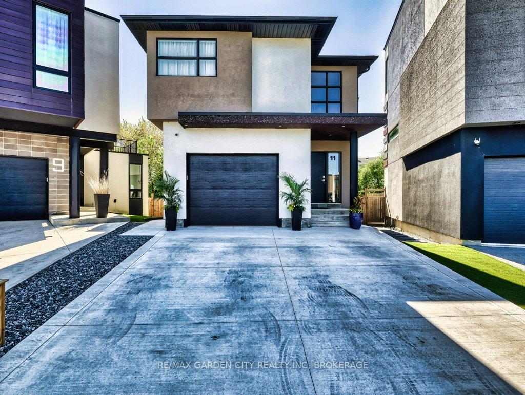 Front of 11 Beamer Court