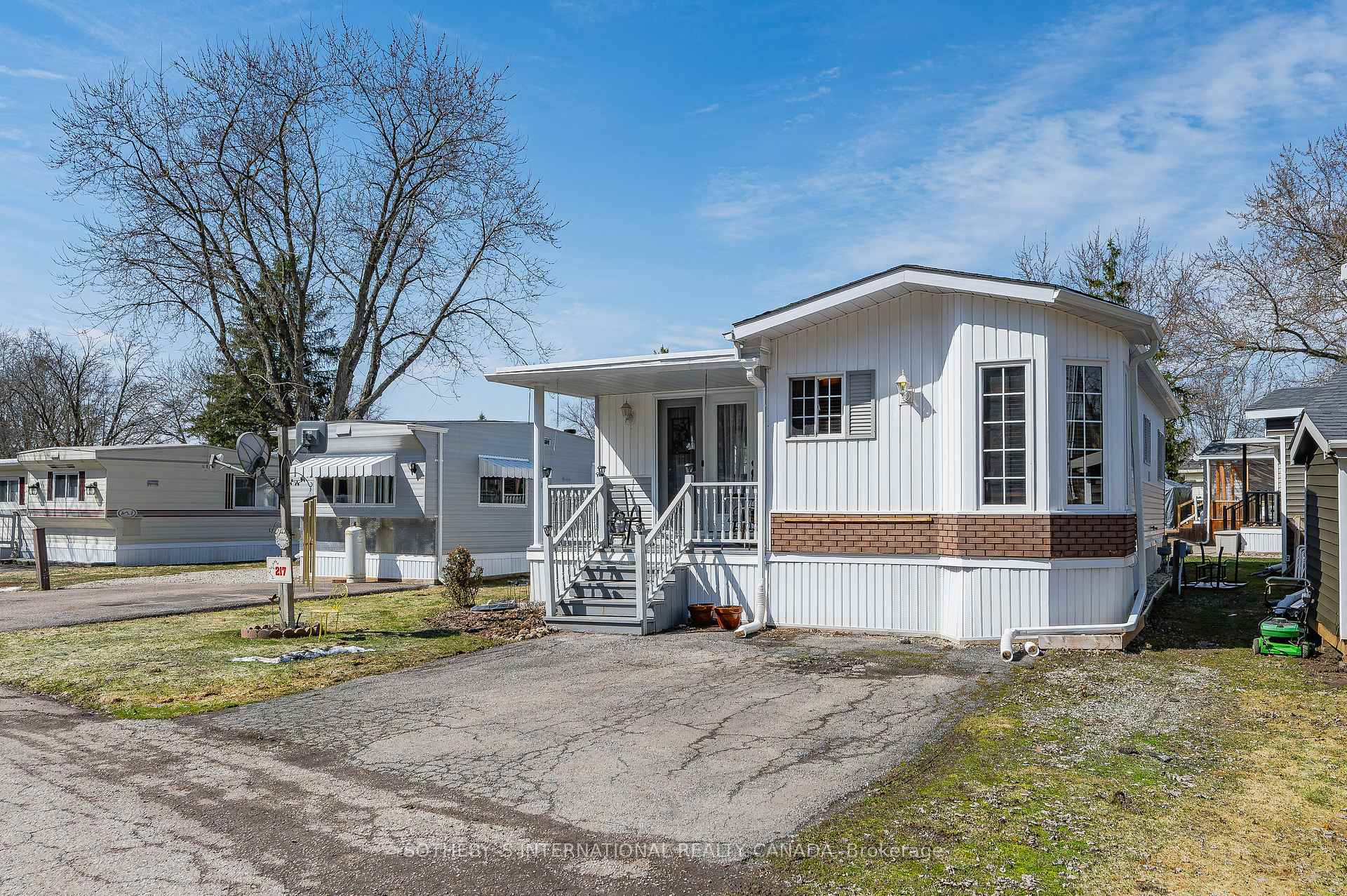 Photo 10 of Unit 217, 580 Beaver Creek Road, Waterloo — HOMEH