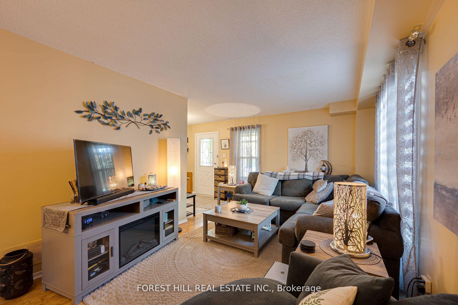 Photo 3 of 55 Humphrey Drive, Ajax, South West — HOMEH