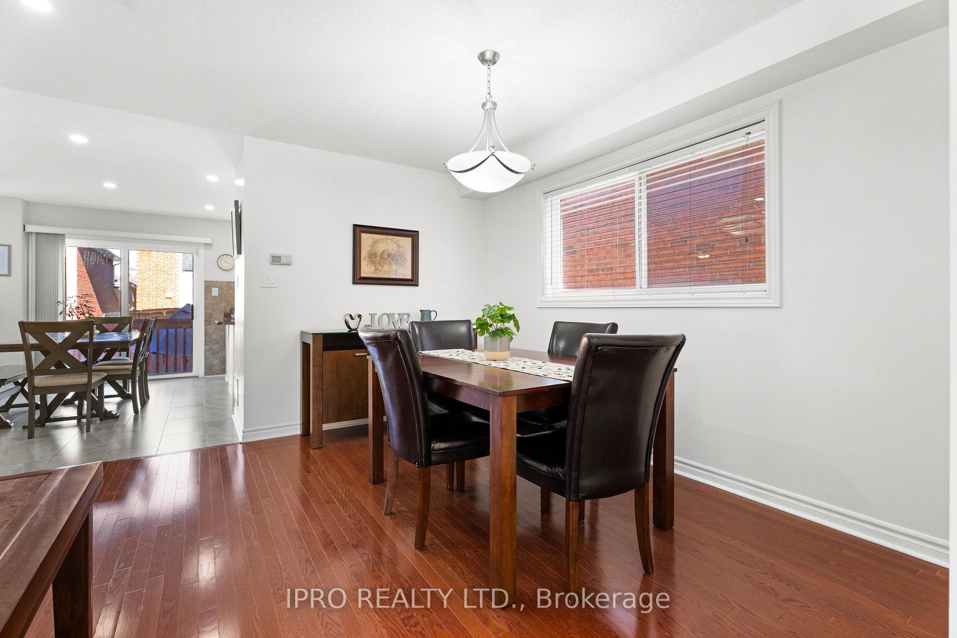 Photo 2 of 21 Brambirch Crescent, Brampton, Northwest Sandalwood Parkway — HOMEH
