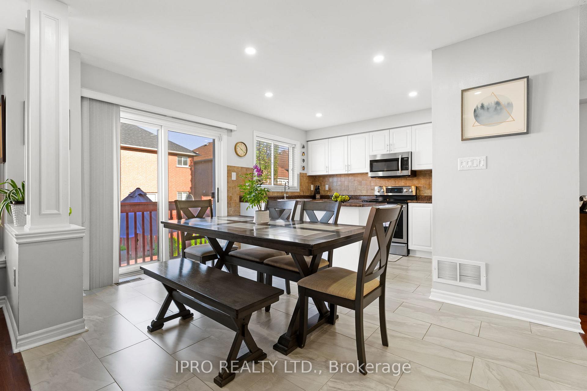 Photo 7 of 21 Brambirch Crescent, Brampton, Northwest Sandalwood Parkway — HOMEH
