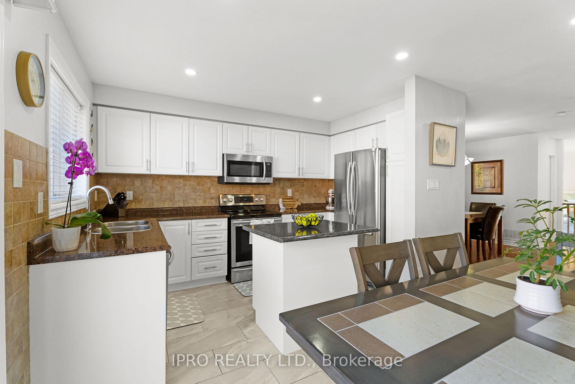 Photo 9 of 21 Brambirch Crescent, Brampton, Northwest Sandalwood Parkway — HOMEH