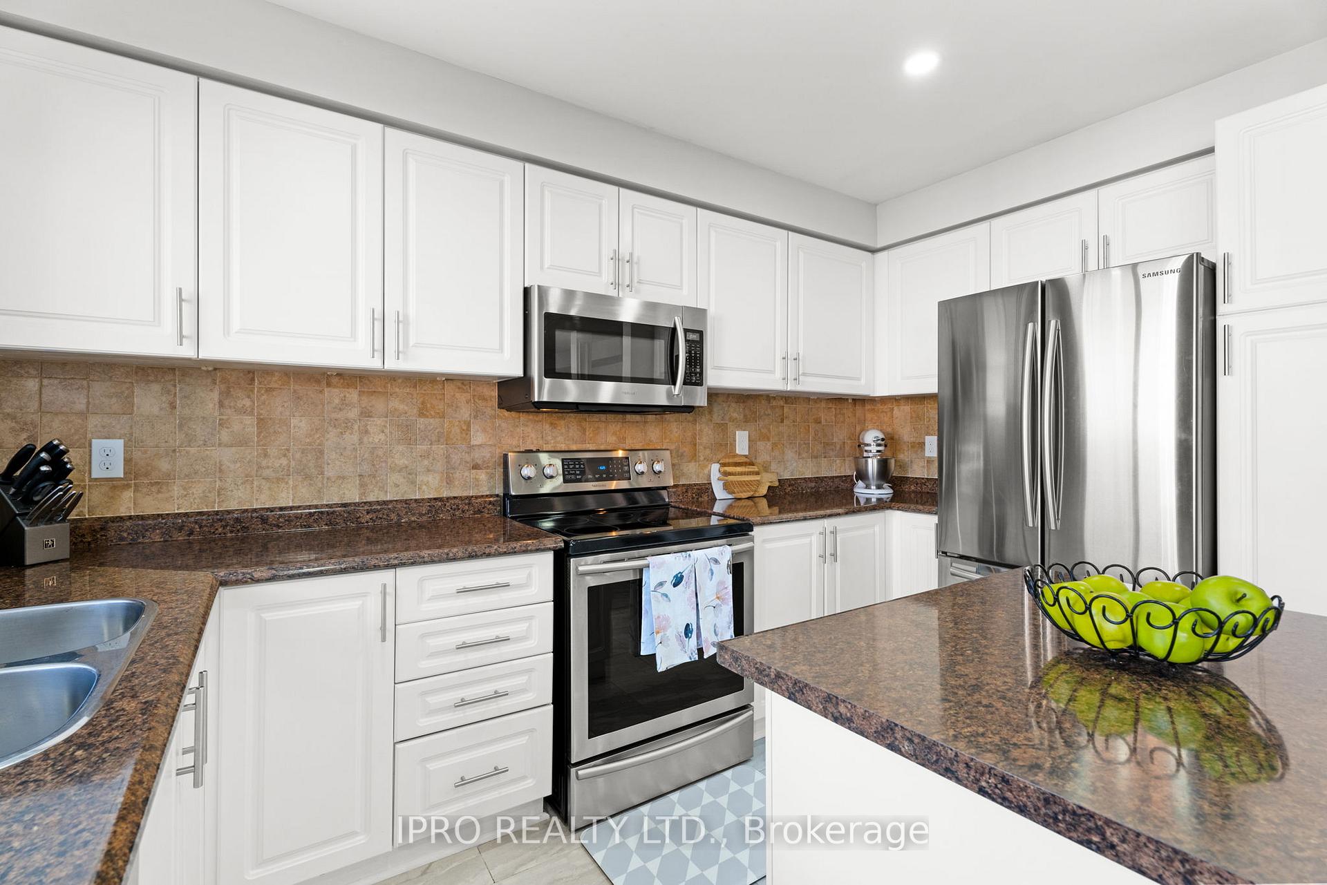 Photo 10 of 21 Brambirch Crescent, Brampton, Northwest Sandalwood Parkway — HOMEH