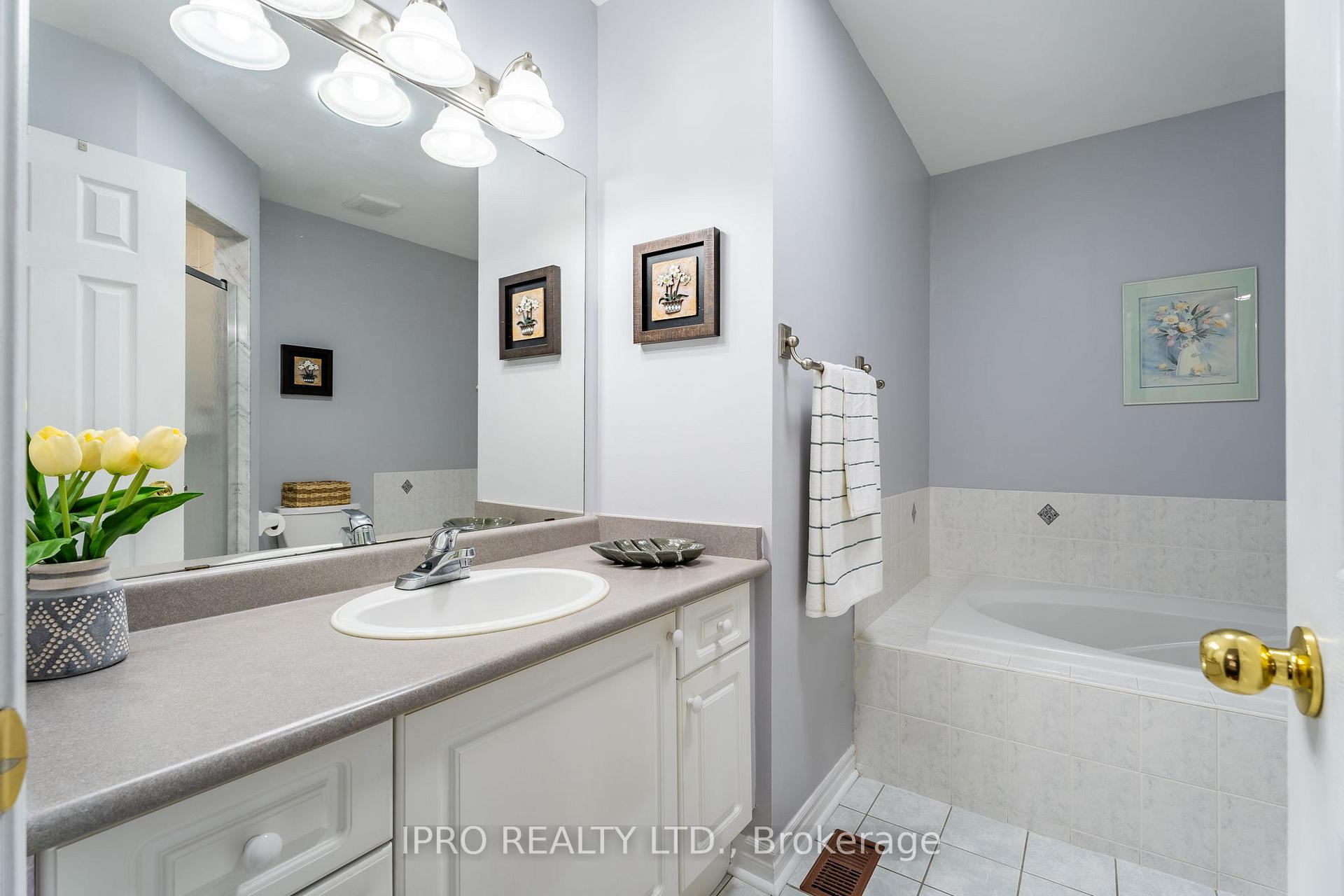Photo 22 of 21 Brambirch Crescent, Brampton, Northwest Sandalwood Parkway — HOMEH