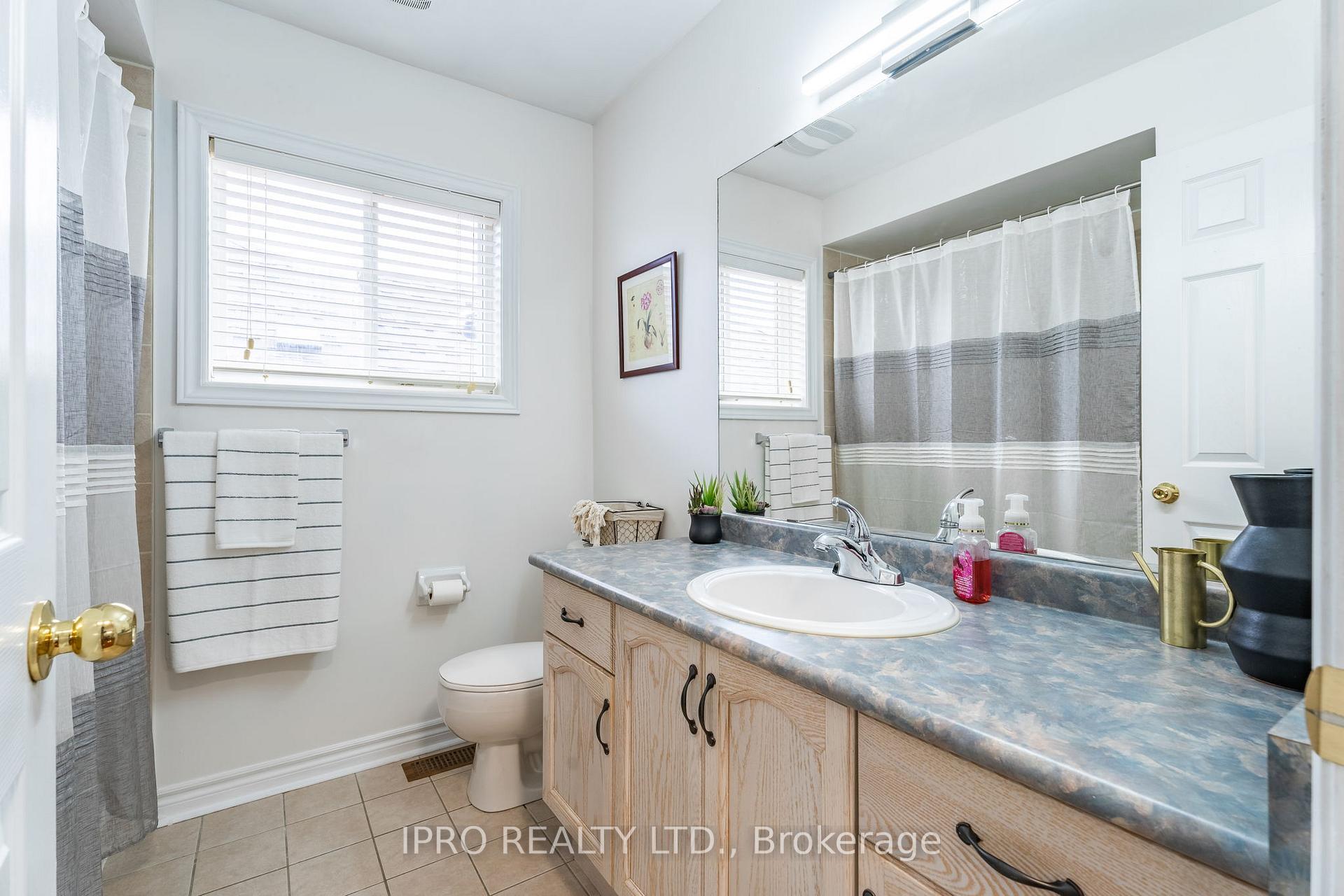 Photo 39 of 21 Brambirch Crescent, Brampton, Northwest Sandalwood Parkway — HOMEH