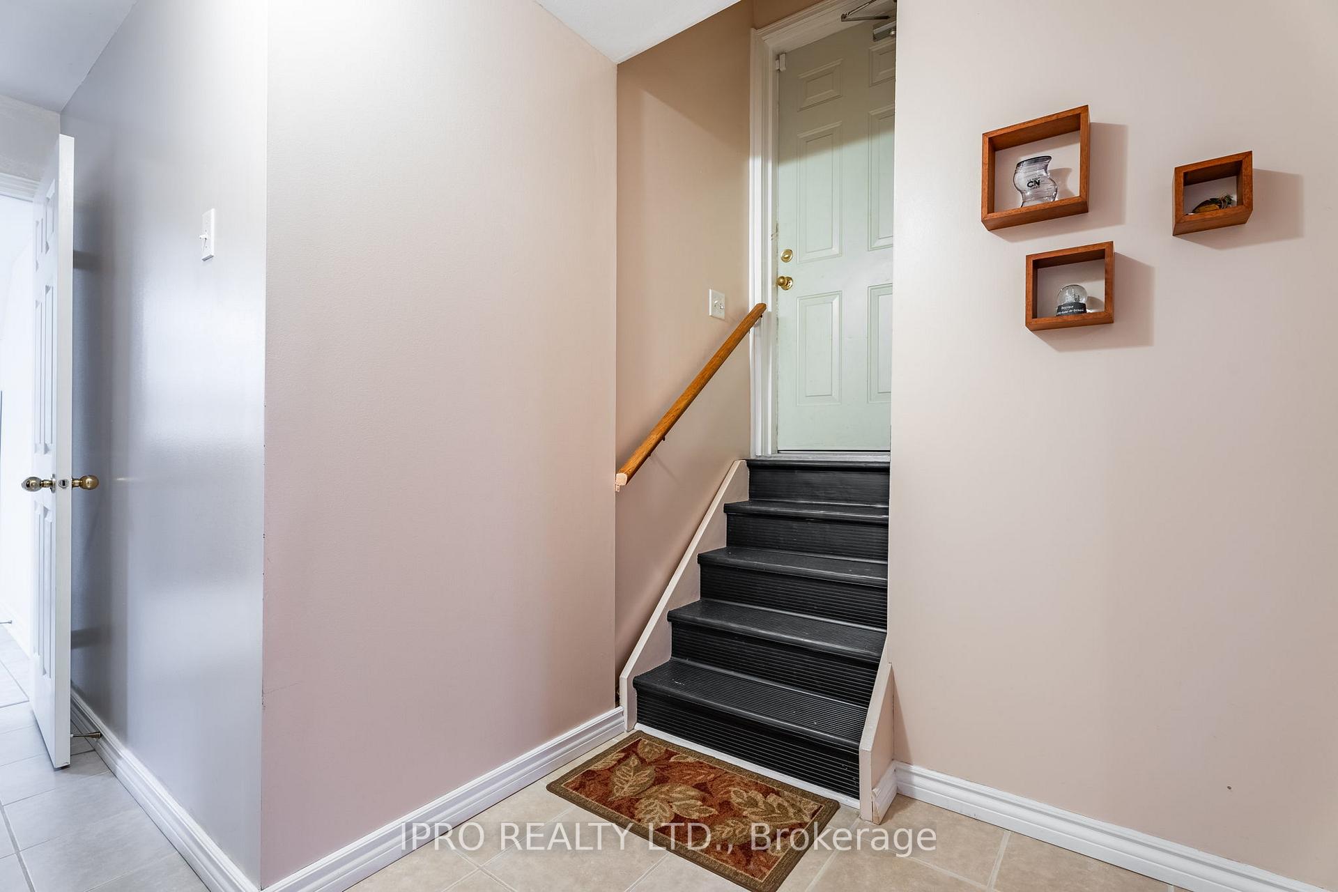Photo 28 of 21 Brambirch Crescent, Brampton, Northwest Sandalwood Parkway — HOMEH