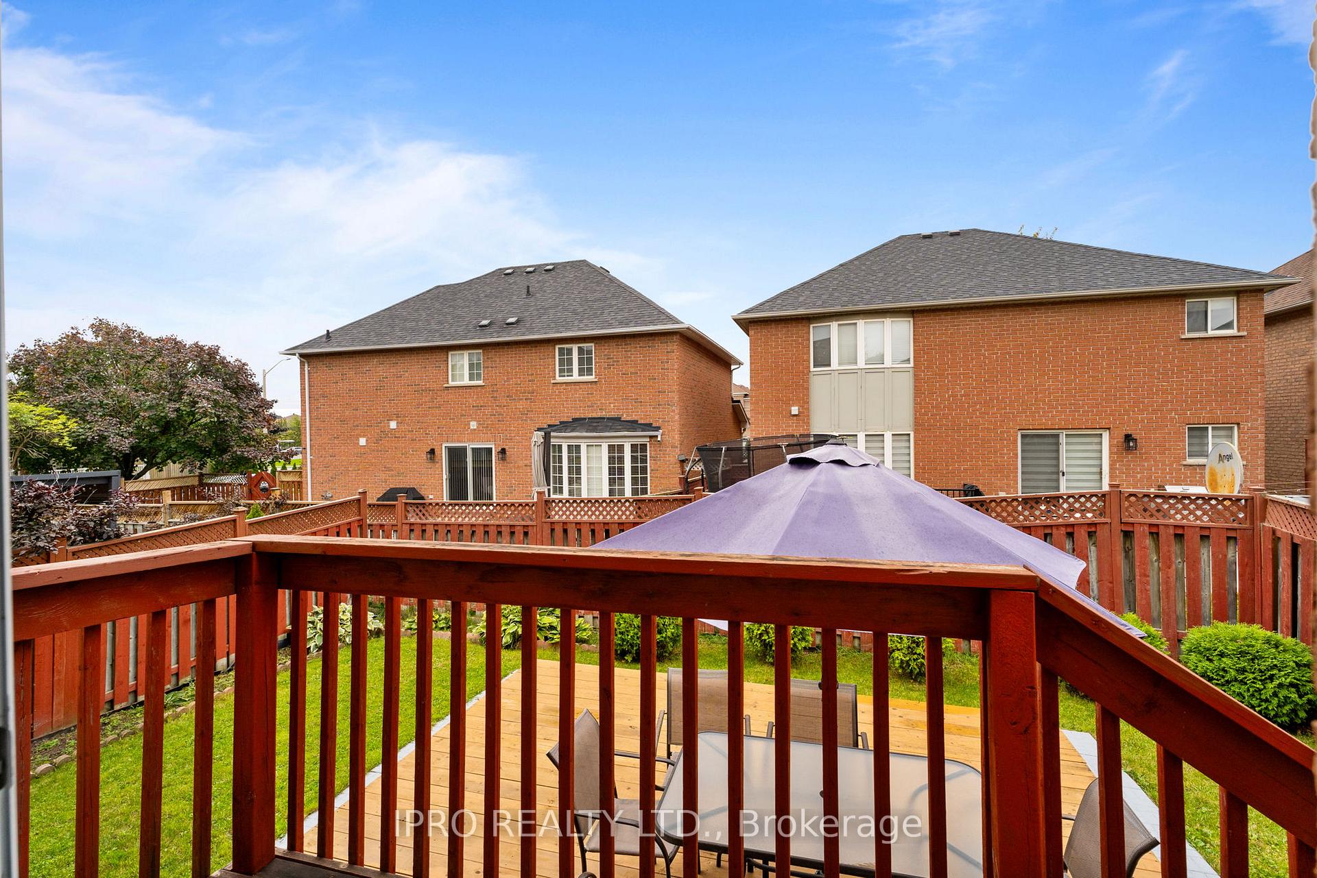 Photo 26 of 21 Brambirch Crescent, Brampton, Northwest Sandalwood Parkway — HOMEH