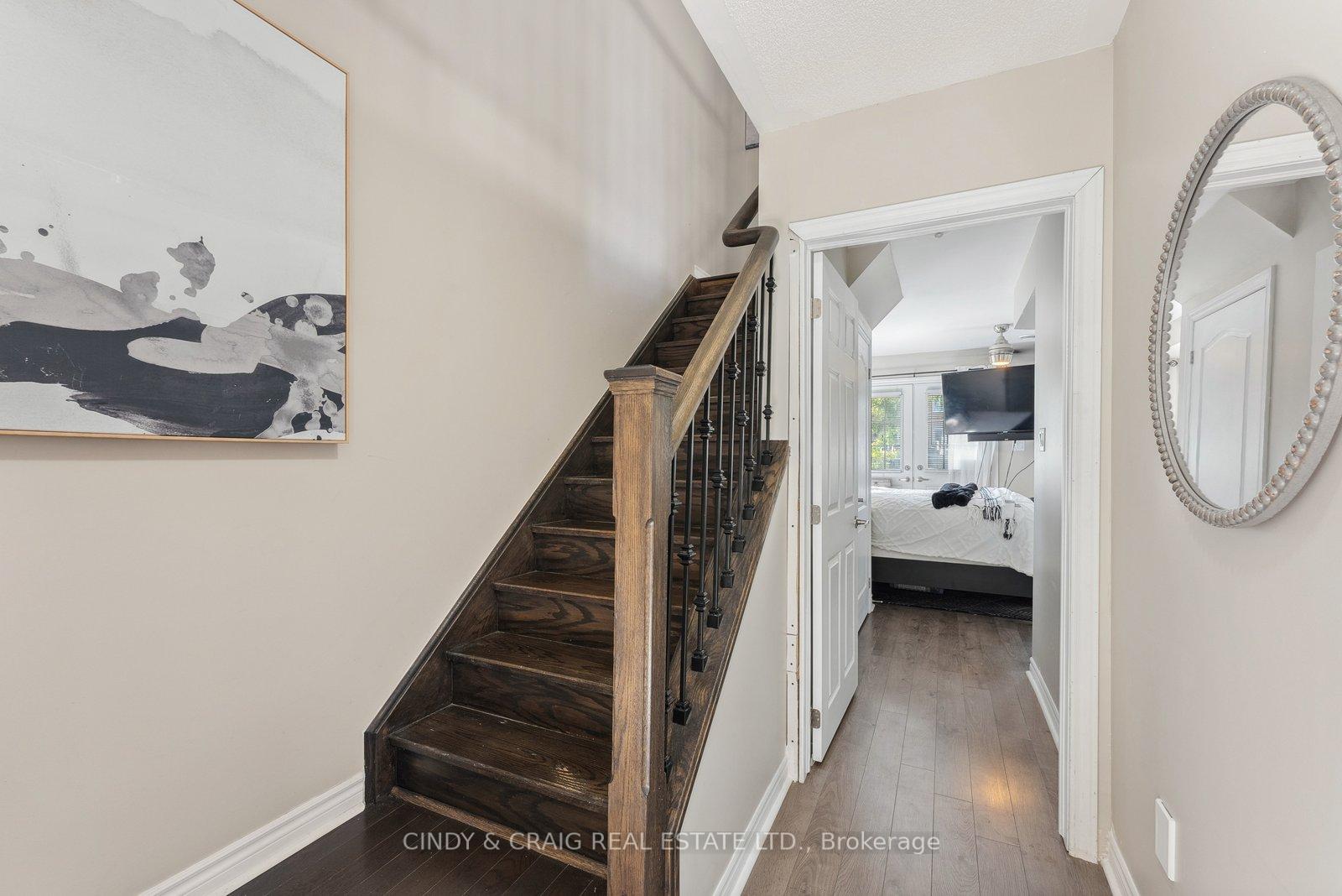 Photo 2 of 102 Ferris Square, Clarington, Courtice — HOMEH