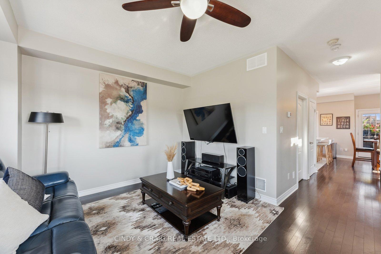 Photo 15 of 102 Ferris Square, Clarington, Courtice — HOMEH