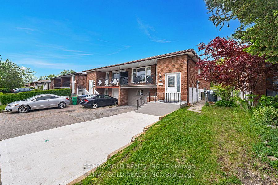 Photo 2 of 774 Eaglemount Crescent, Mississauga, Erindale — HOMEH