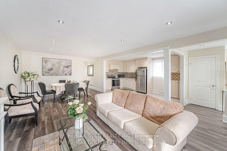 Photo 4 of 774 Eaglemount Crescent, Mississauga, Erindale — HOMEH