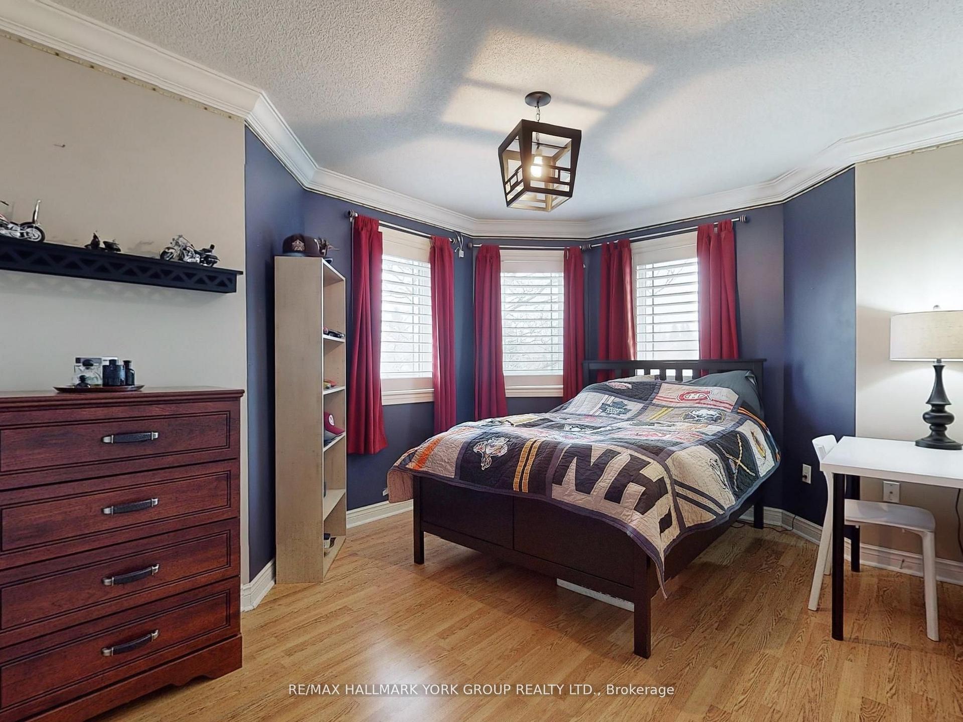 Photo 24 of 98 Ballymore Drive, Aurora, Bayview Wellington — HOMEH