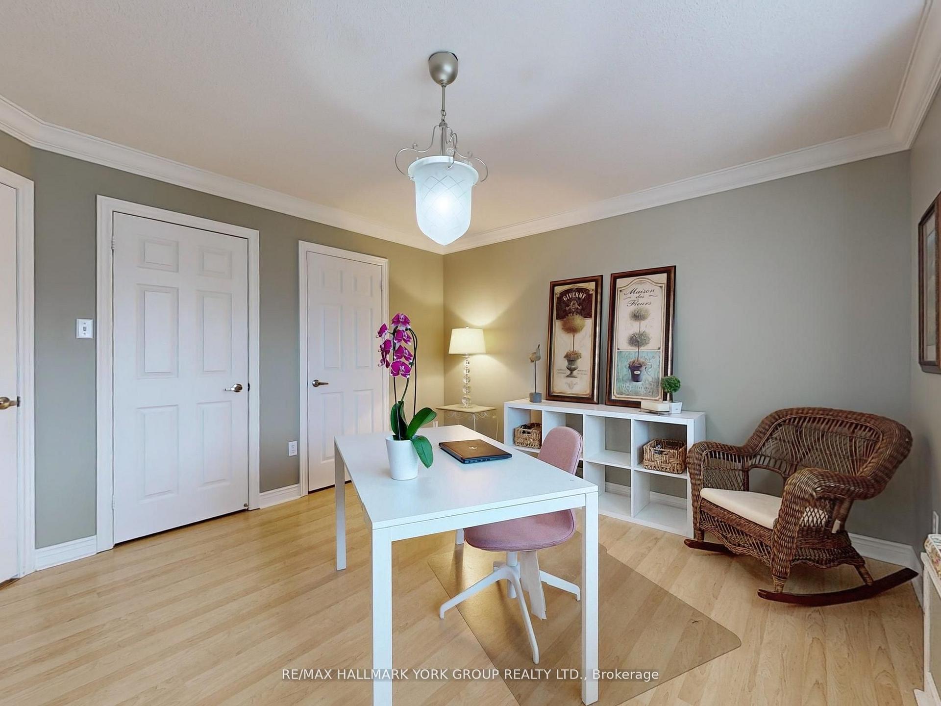 Photo 29 of 98 Ballymore Drive, Aurora, Bayview Wellington — HOMEH