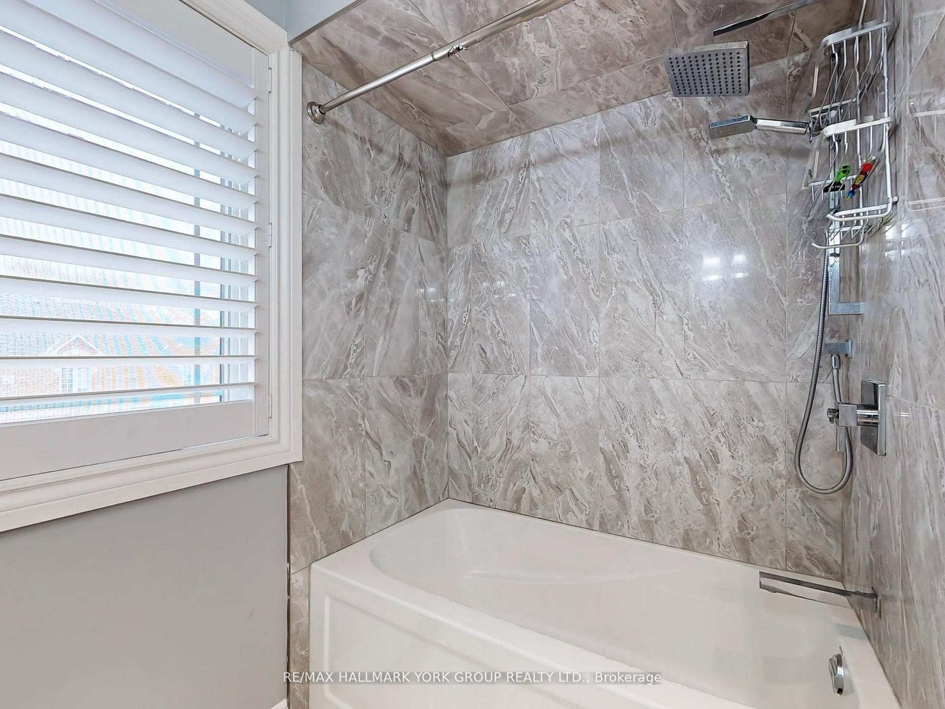 Photo 30 of 98 Ballymore Drive, Aurora, Bayview Wellington — HOMEH