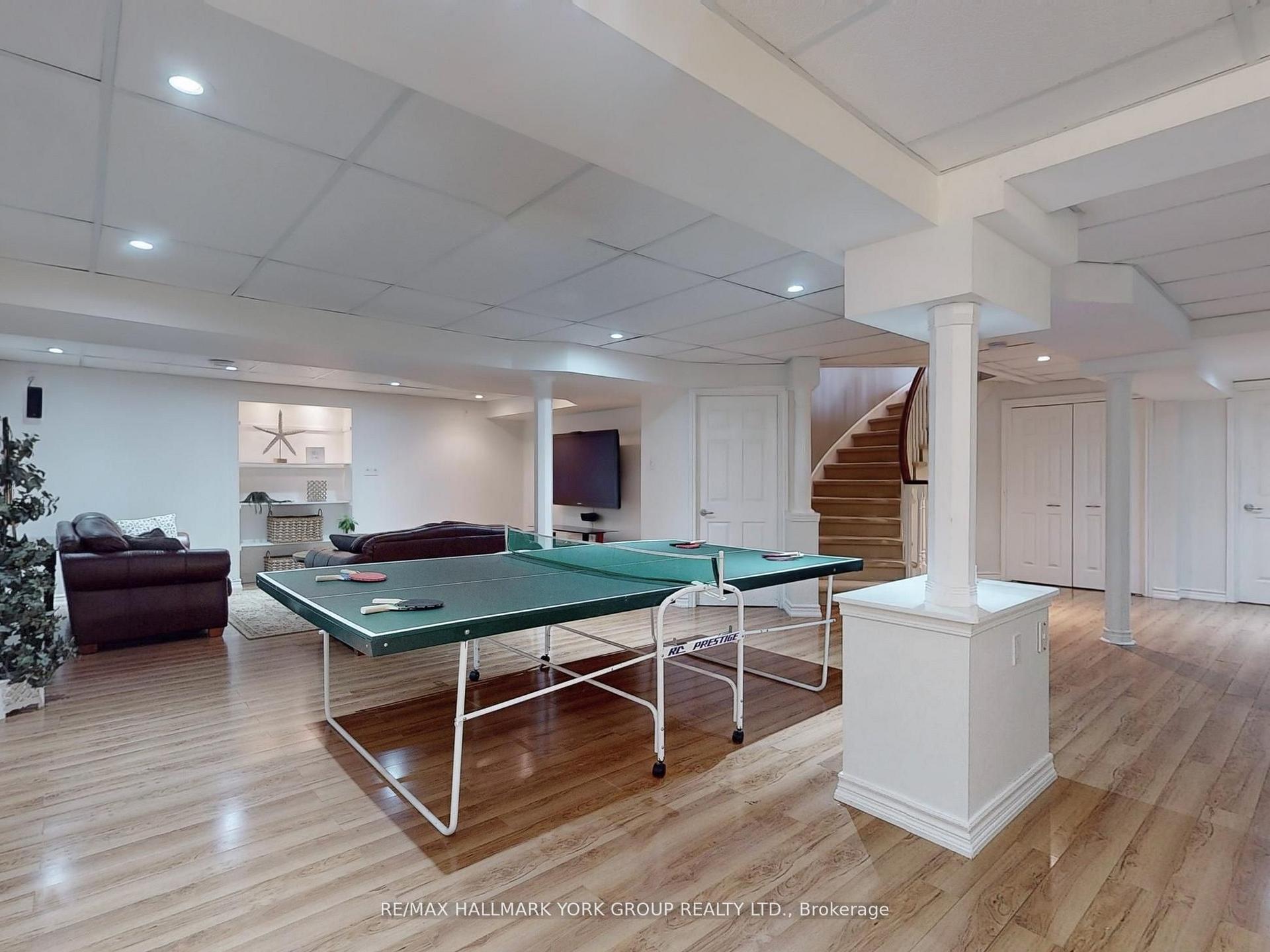 Photo 25 of 98 Ballymore Drive, Aurora, Bayview Wellington — HOMEH