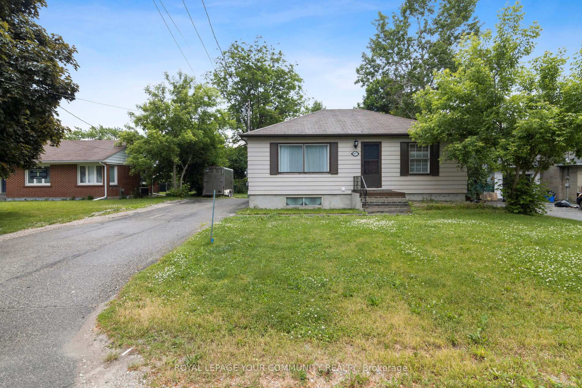 Front of 6077 King Road